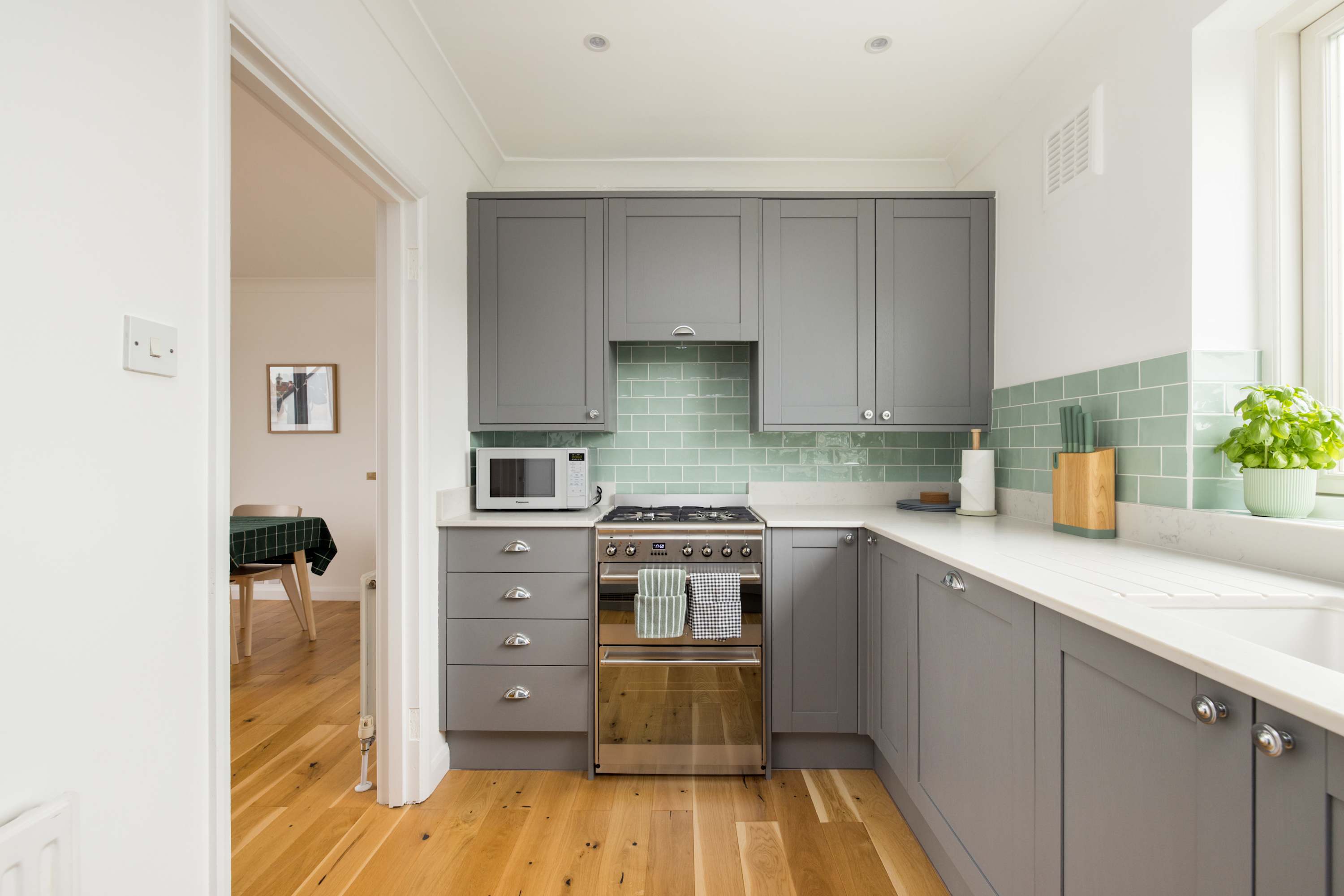 Charming Primrose Hill Rooftop Duplex in Gloucester Avenue 58 NW1 8JD - Property image 32 - VivreStays