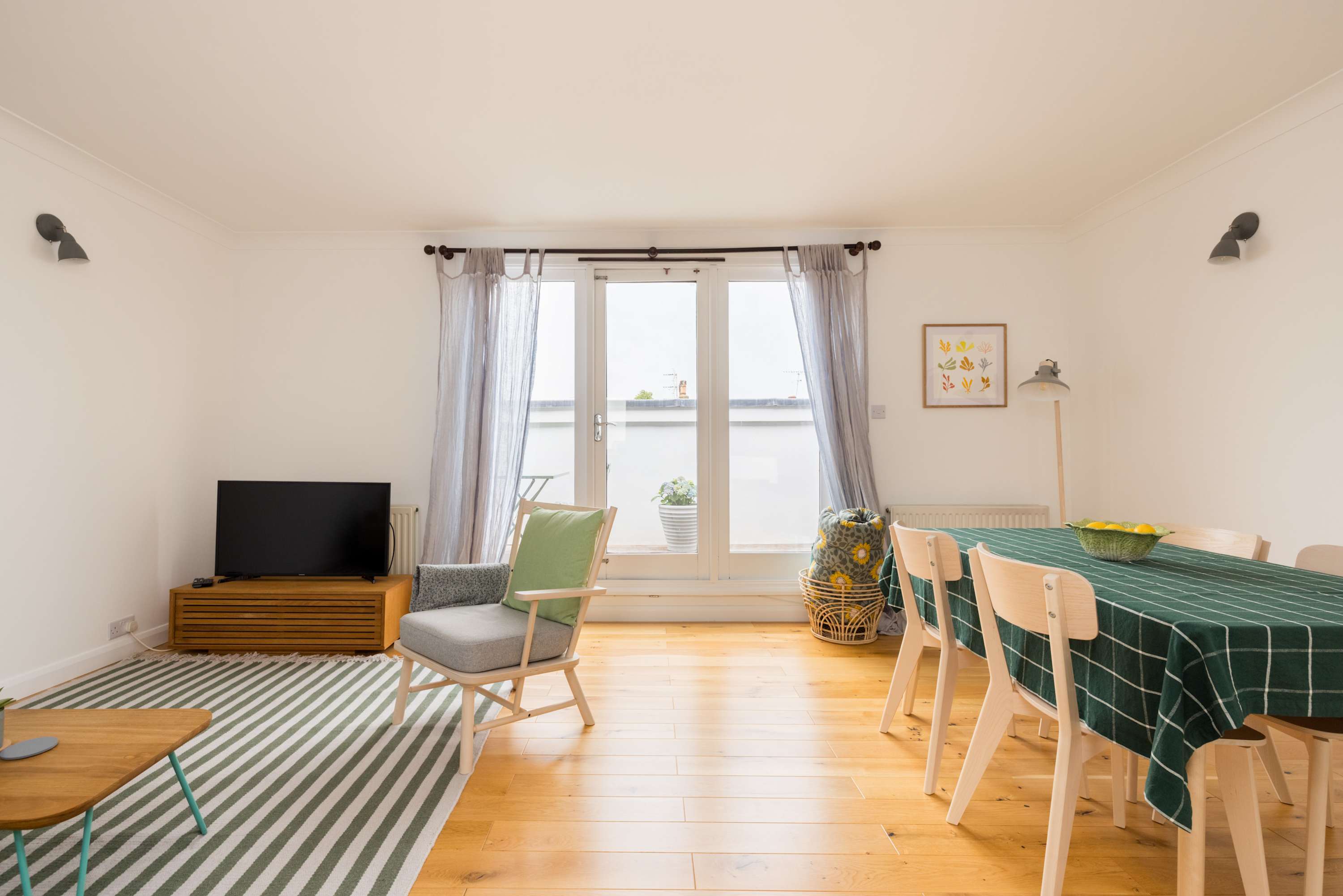 Charming Primrose Hill Rooftop Duplex in Gloucester Avenue 58 NW1 8JD - Property image 26 - VivreStays