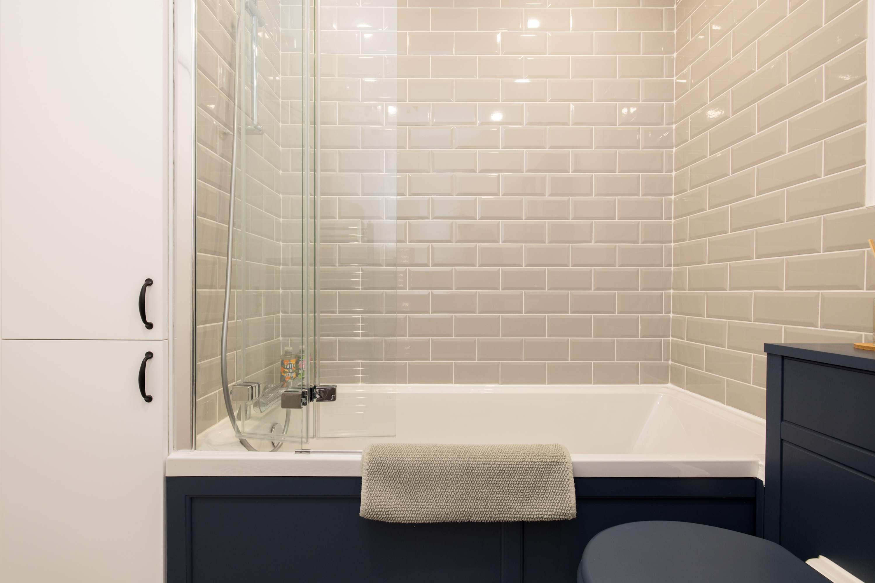 Charming Primrose Hill Rooftop Duplex in Gloucester Avenue 58 NW1 8JD - Property image 39 - VivreStays