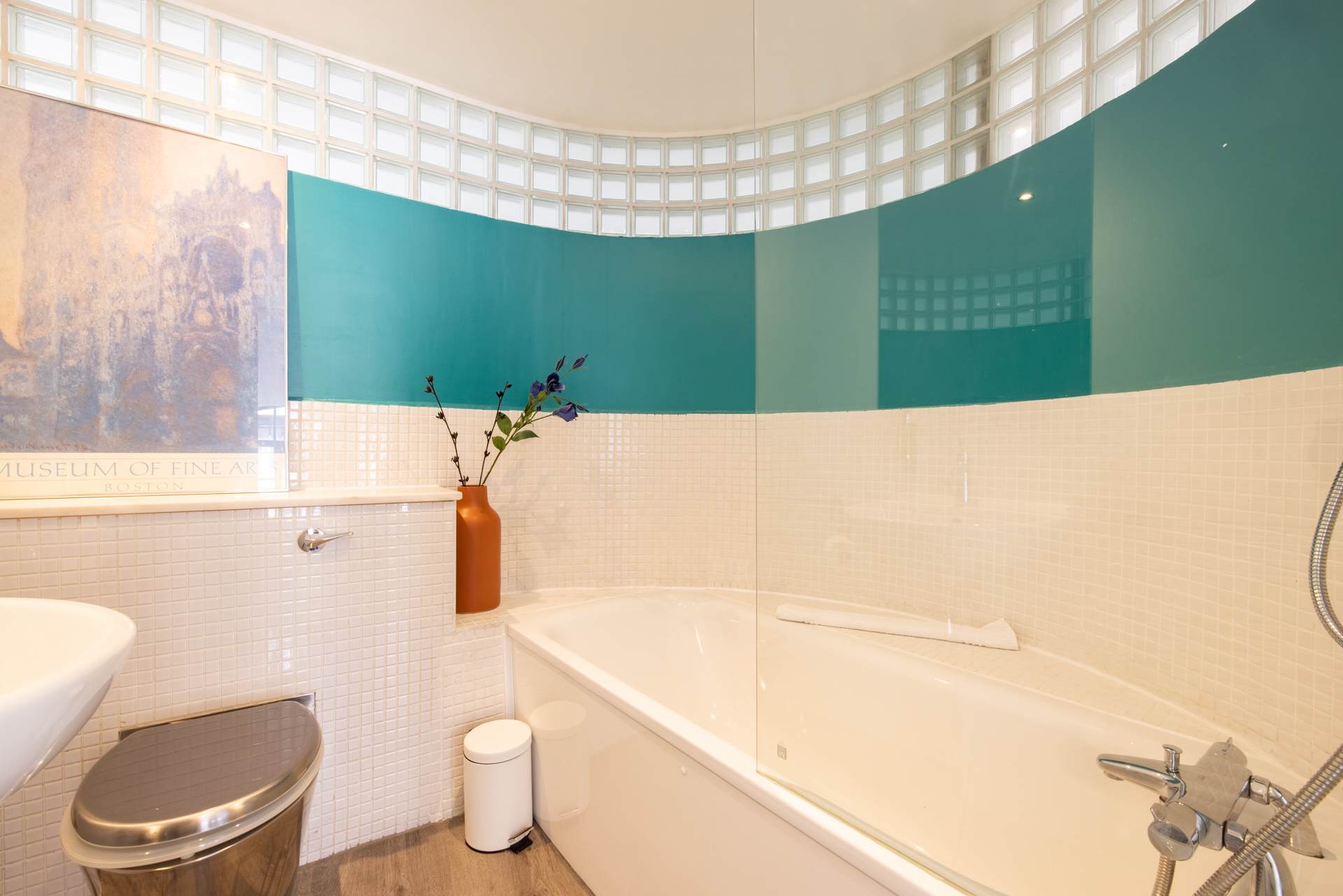 Soho Warehouse Loft with Concierge & Lift in Richmond Mews W1D 3DD - Property image 28 - VivreStays