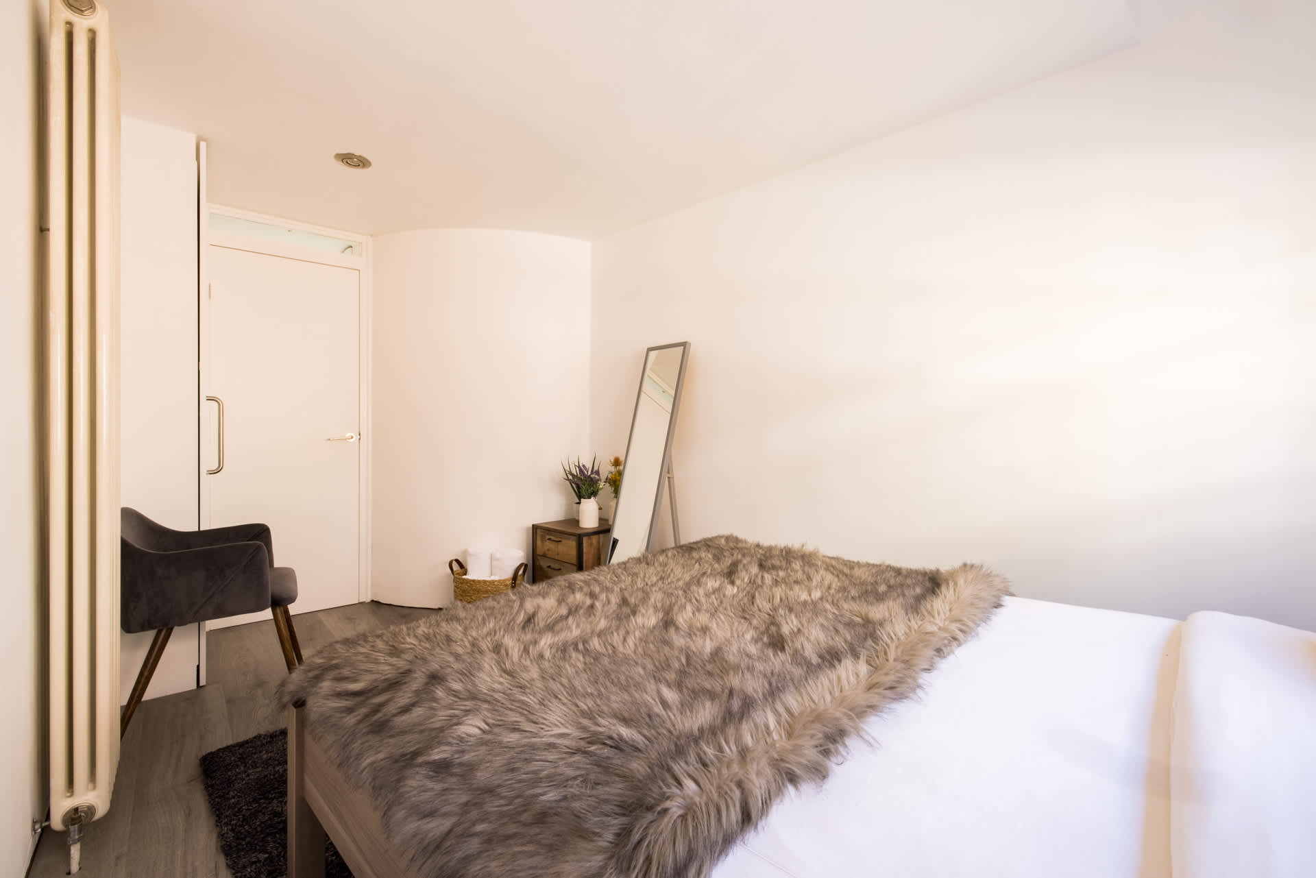 Soho Warehouse Loft with Concierge & Lift in Richmond Mews W1D 3DD - Property image 30 - VivreStays