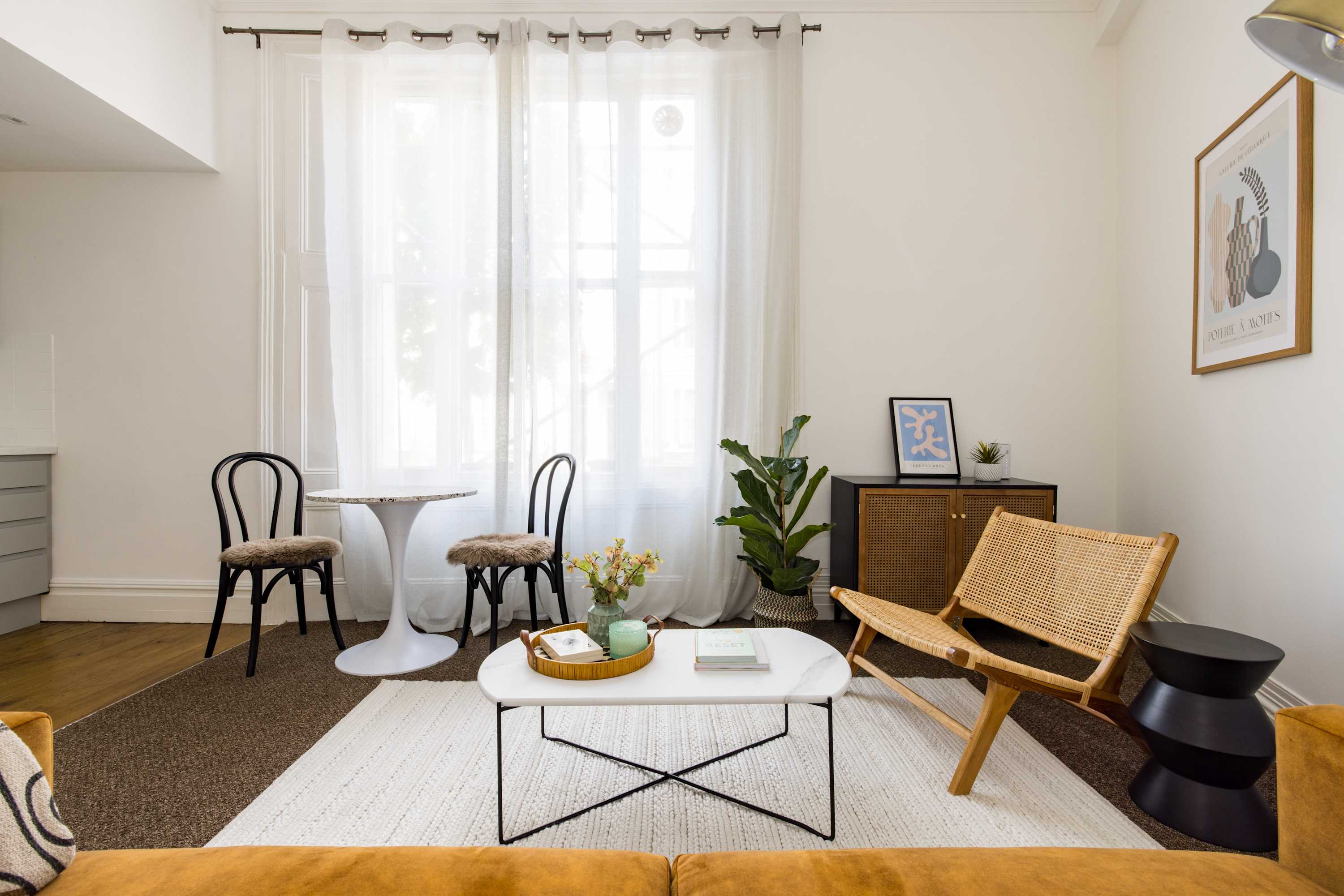 Spacious Earls Court Apt - Office & Rear Terrace in 58 Eardley Crescent SW5 9JZ - Property image 31 - VivreStays