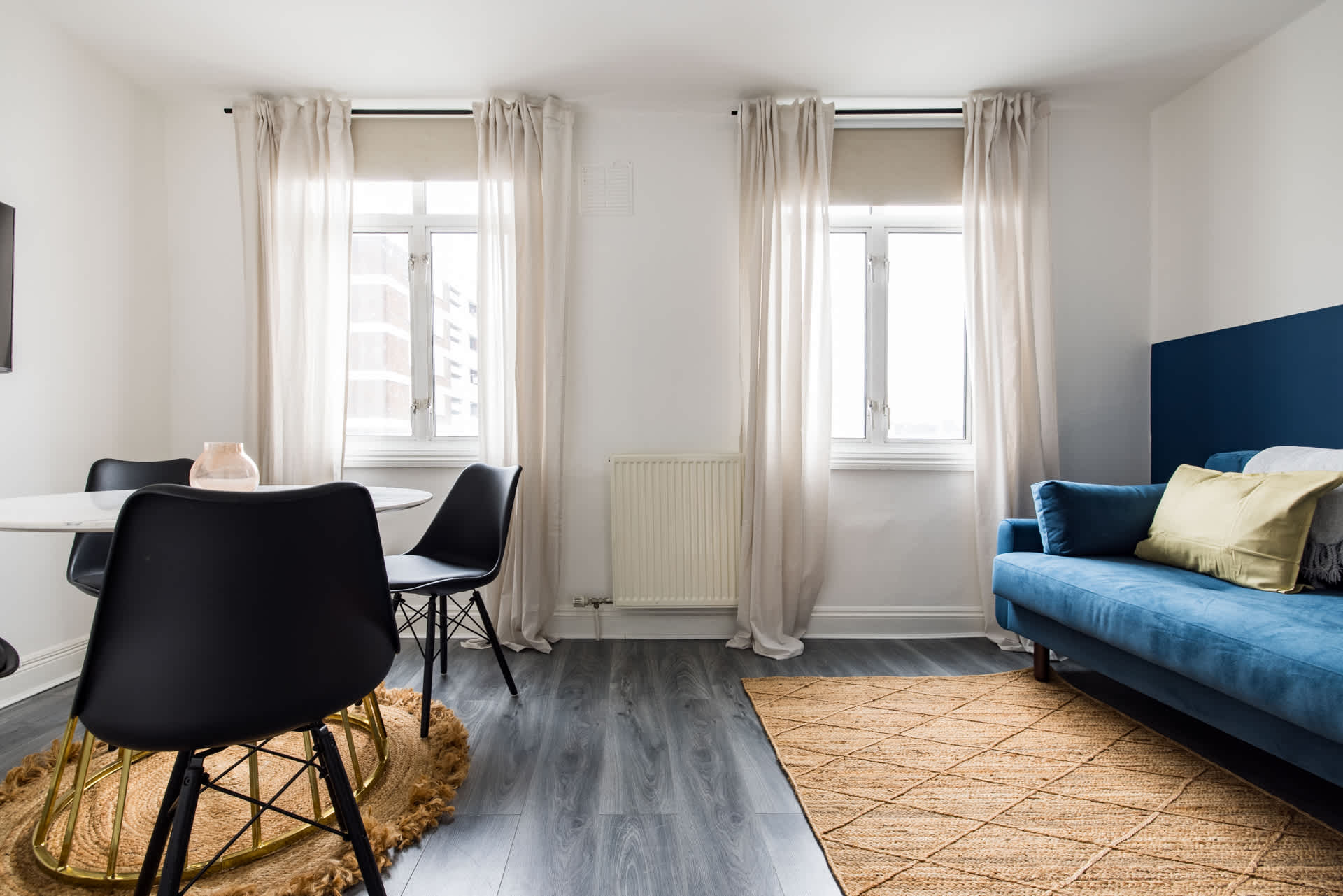2 Bedroom Apartment - Shepherd's Bush in 112 Goldhawk Road W12 8HD - Property image 22 - VivreStays