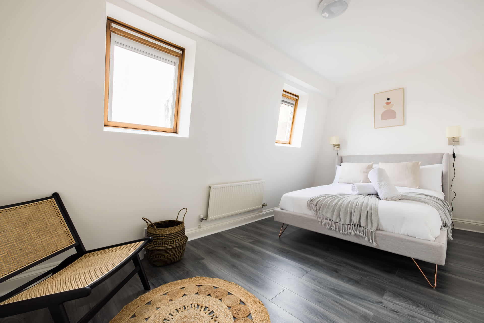 2 Bedroom Apartment - Shepherd's Bush in 112 Goldhawk Road W12 8HD - Property image 19 - VivreStays