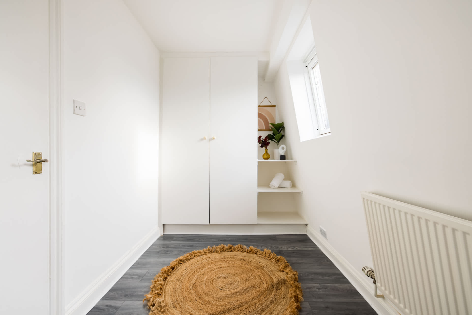 2 Bedroom Apartment - Shepherd's Bush in 112 Goldhawk Road W12 8HD - Property image 27 - VivreStays