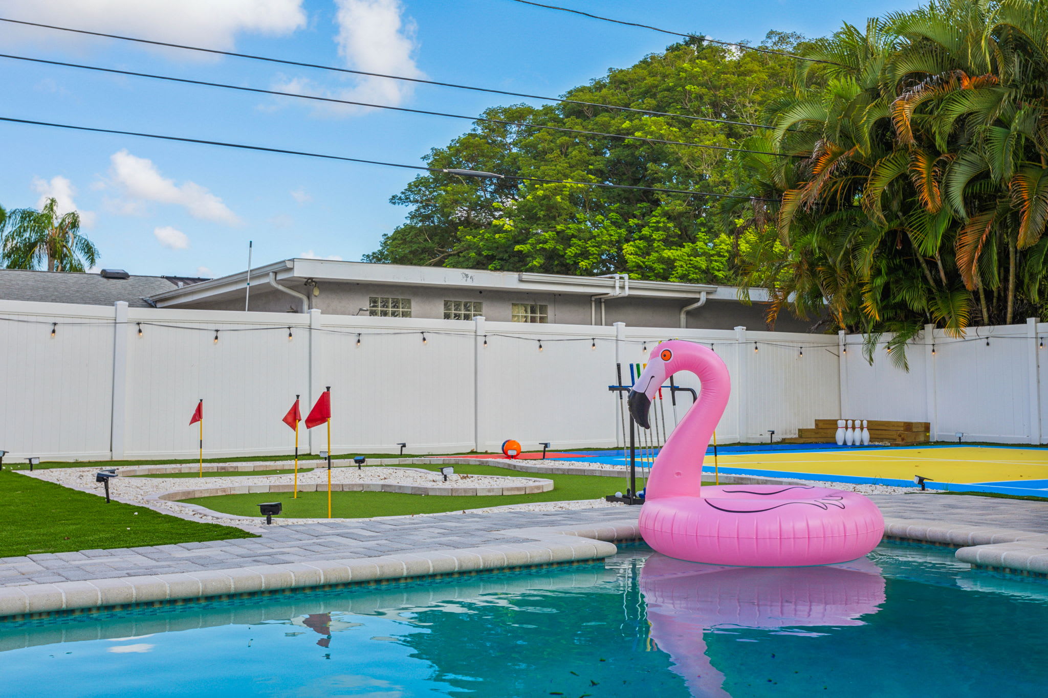 Please note: Pool floats are no longer provided. Guests are welcome to bring their own if desired.