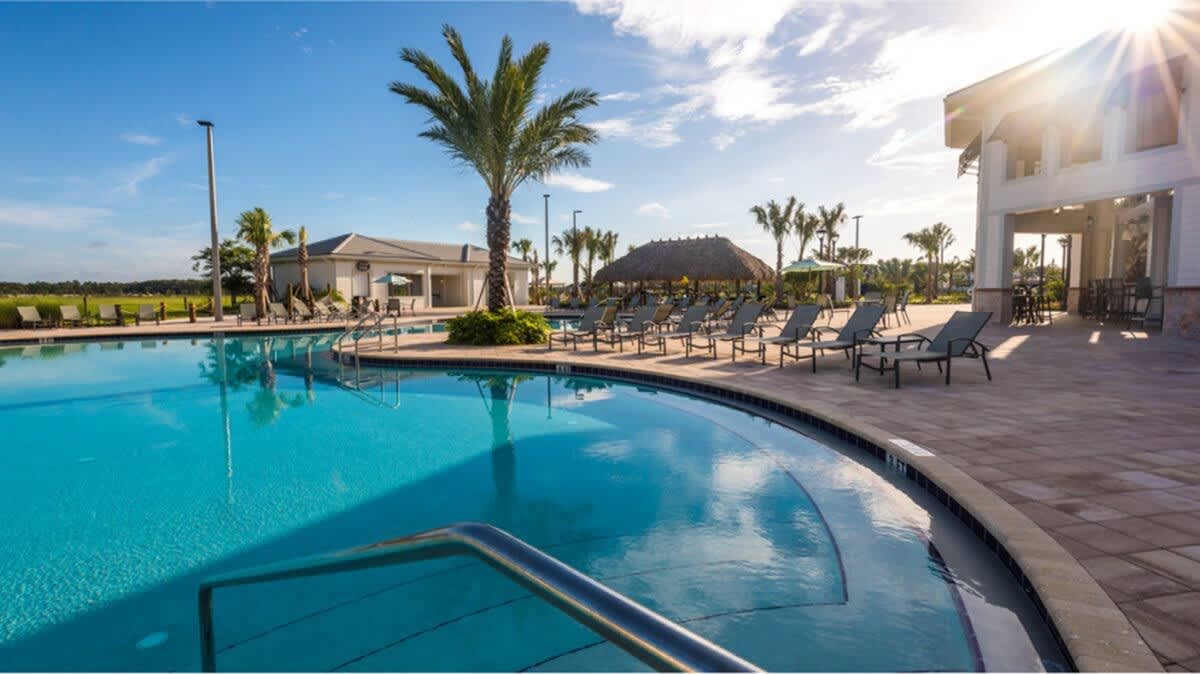 9 MI to Disney w Pool + Arcade + FREE Waterpark