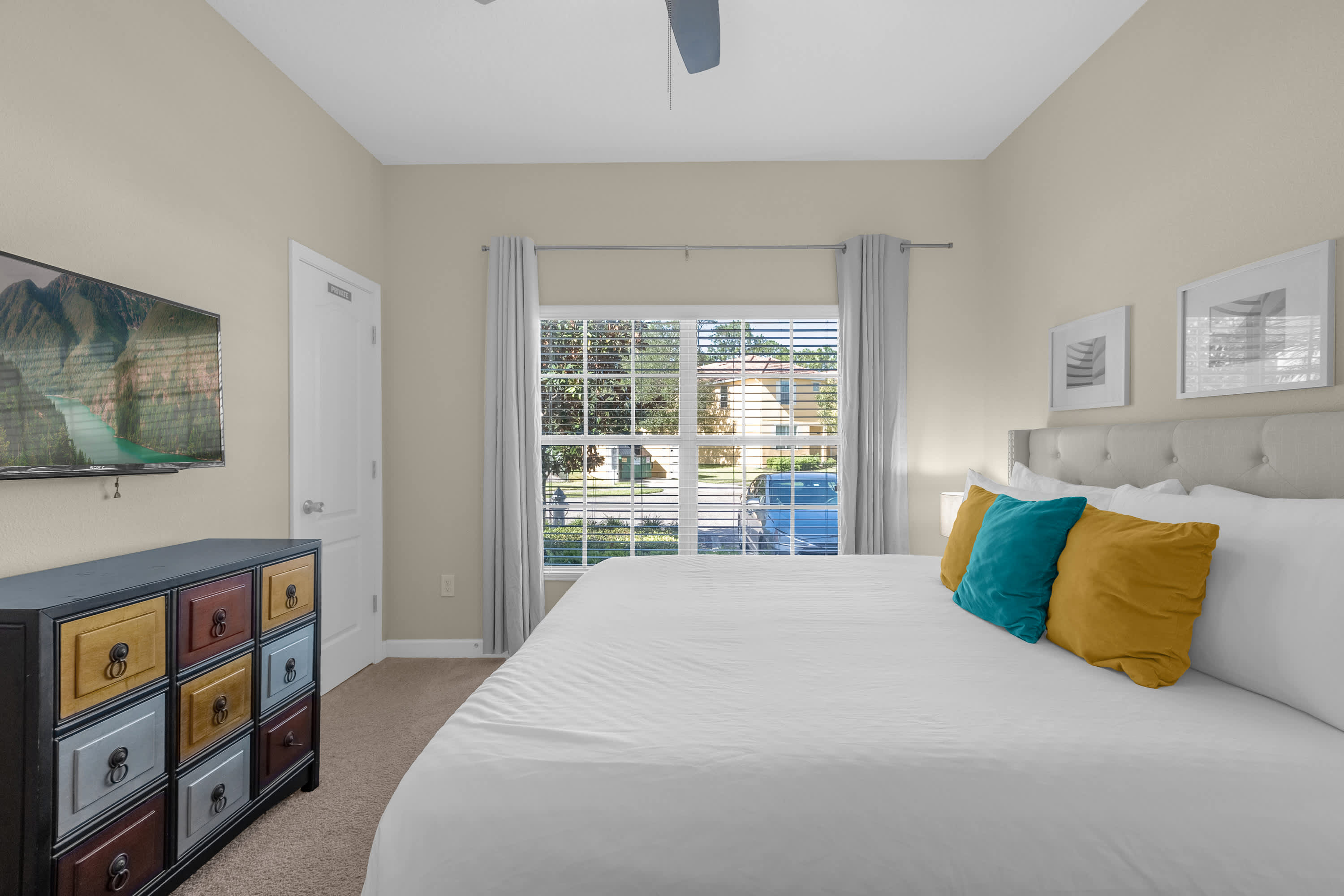 King Bedroom with Smart TV and Lots of Natural light
