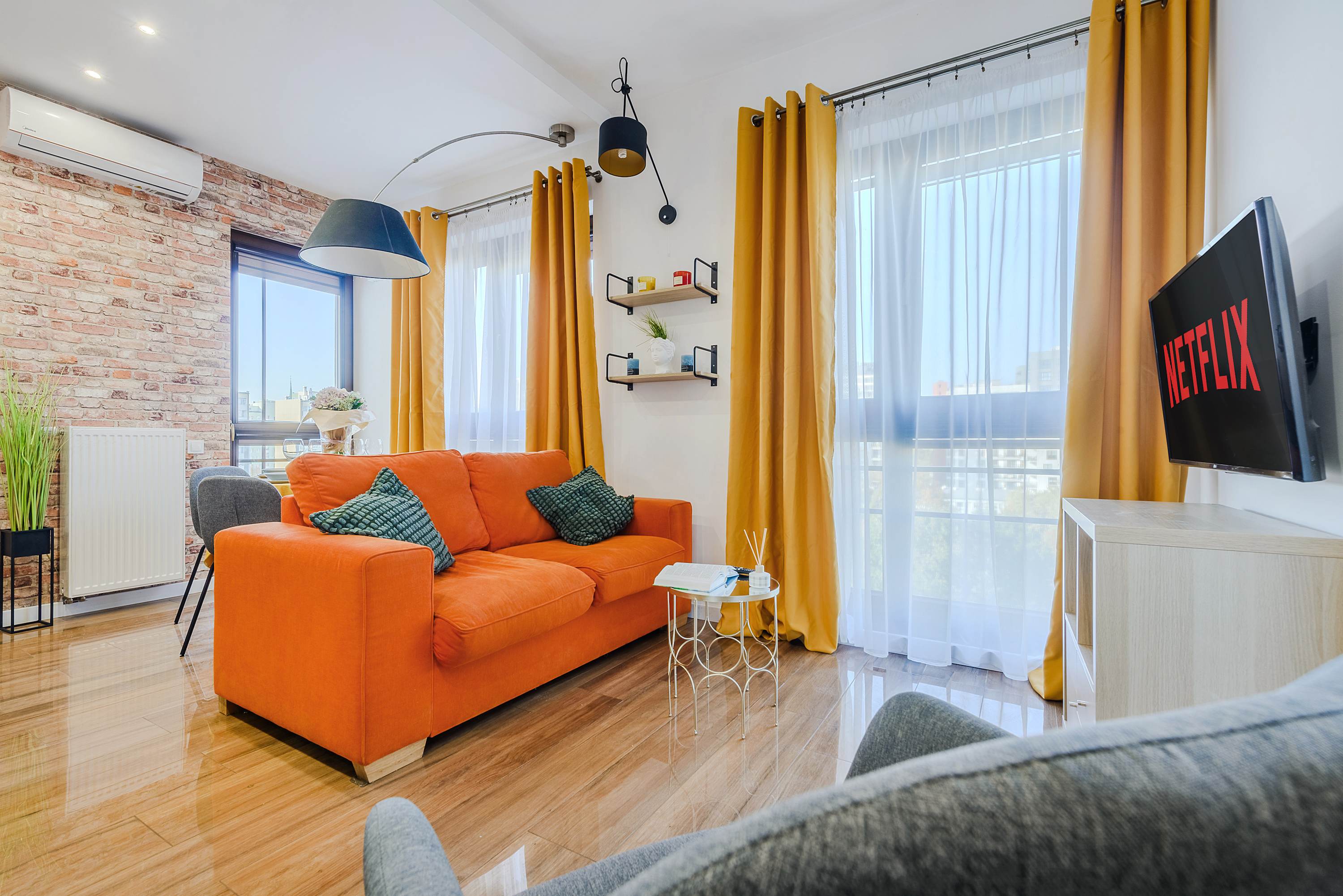 Lumina cozy apartment with gym in the City Center