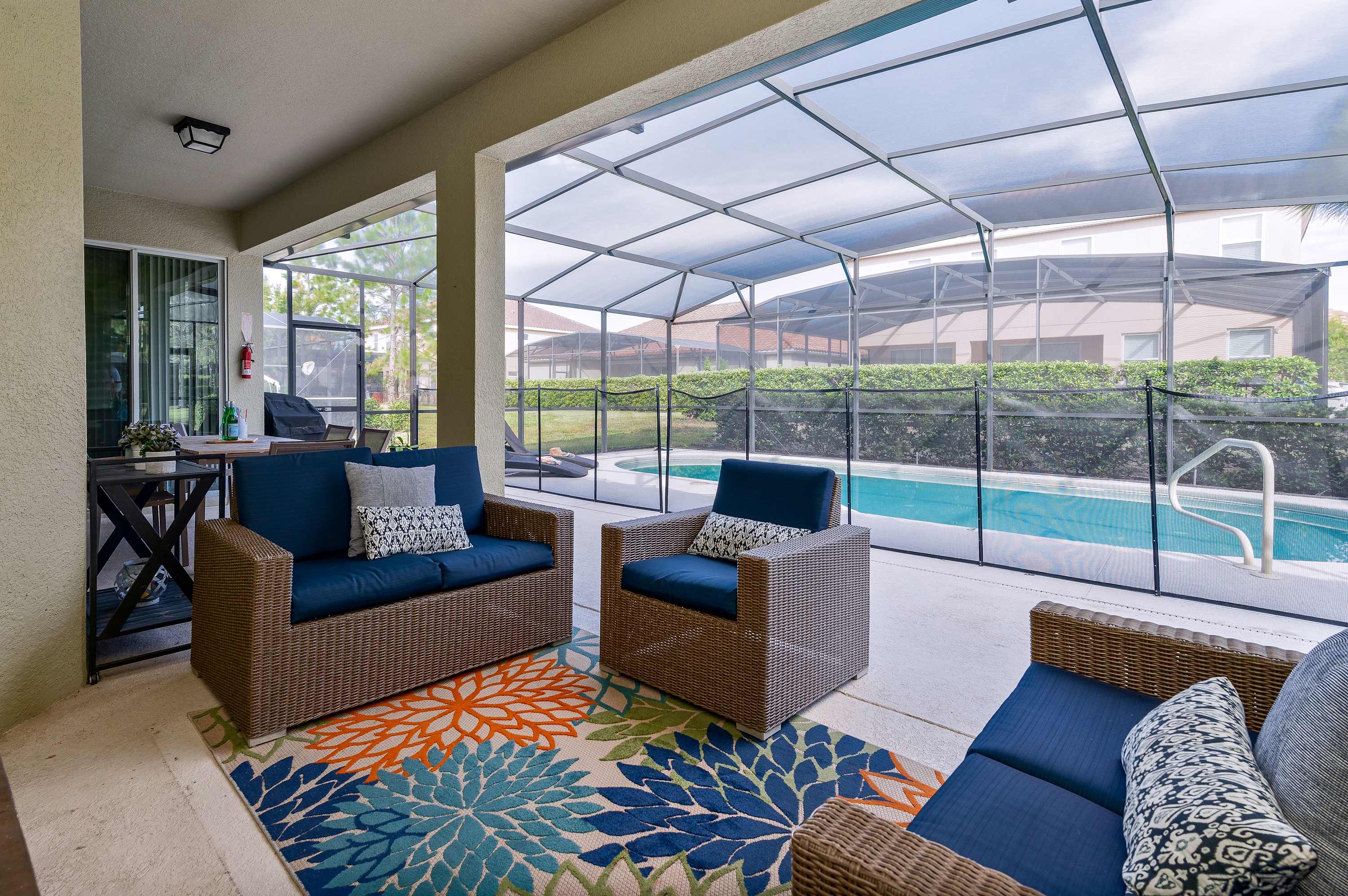 Heated Pool, Lazy River, Game Room 12 MI to Disney