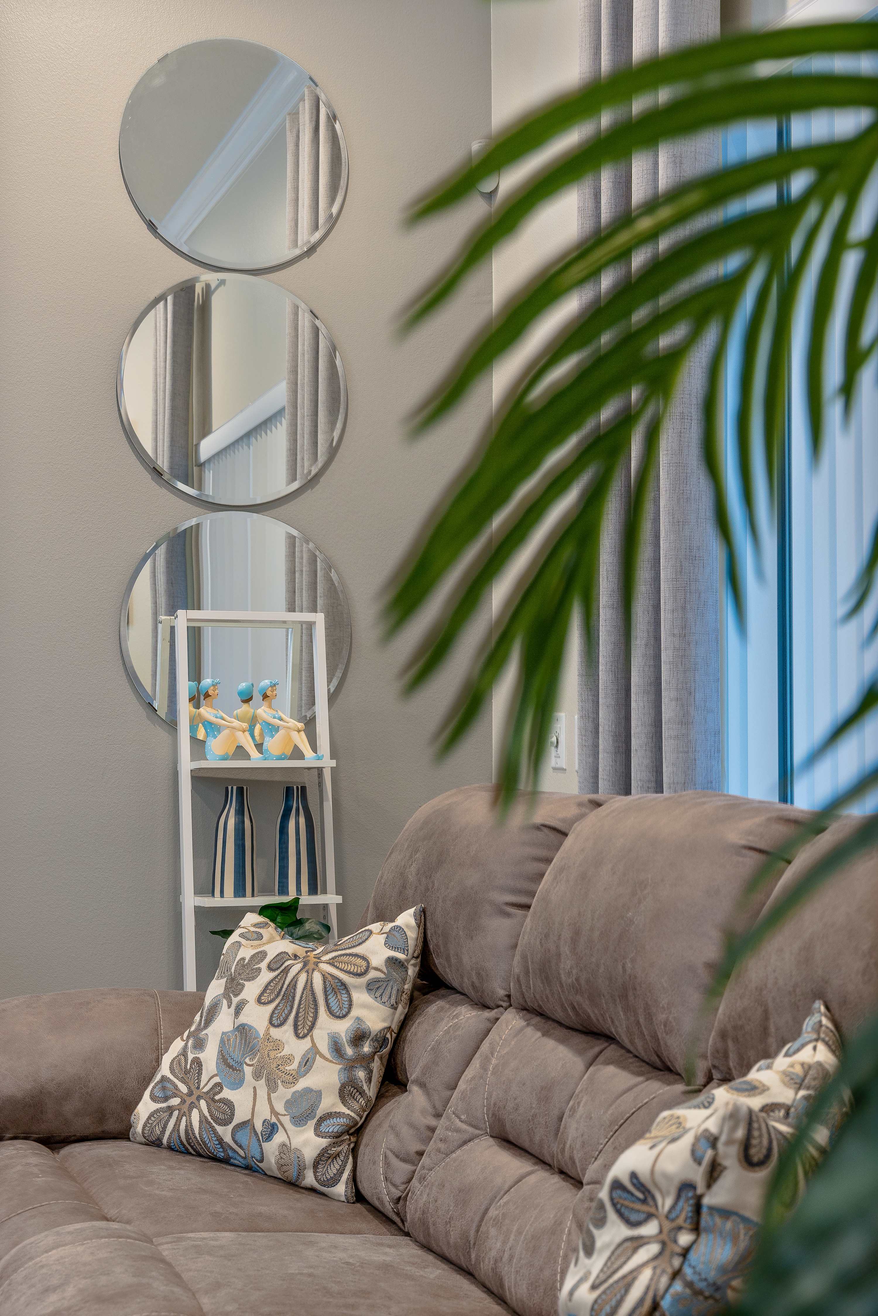 Heated Pool, Lazy River, Game Room 12 MI to Disney