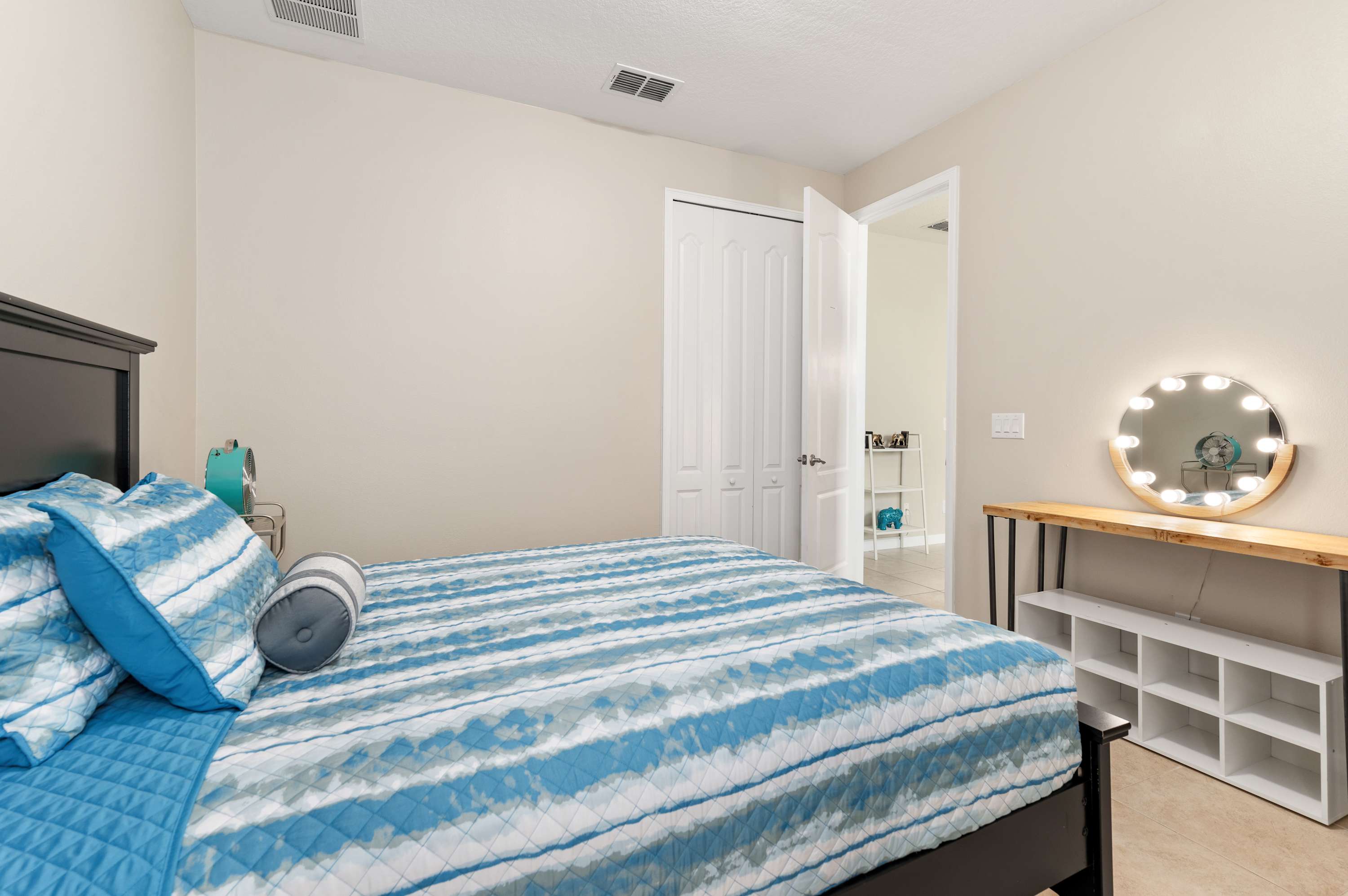 Heated Pool, Lazy River, Game Room 12 MI to Disney