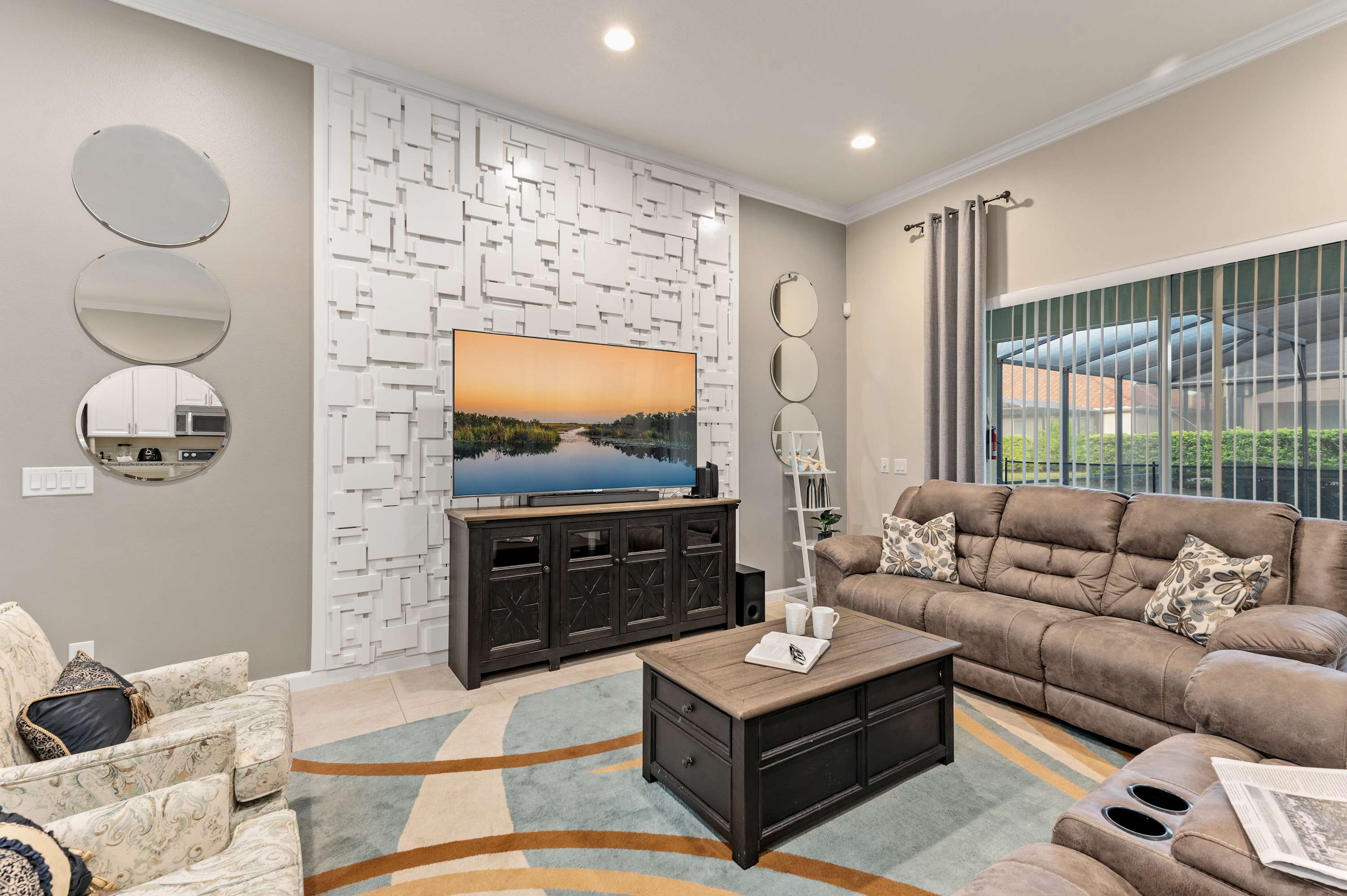 Heated Pool, Lazy River, Game Room 12 MI to Disney