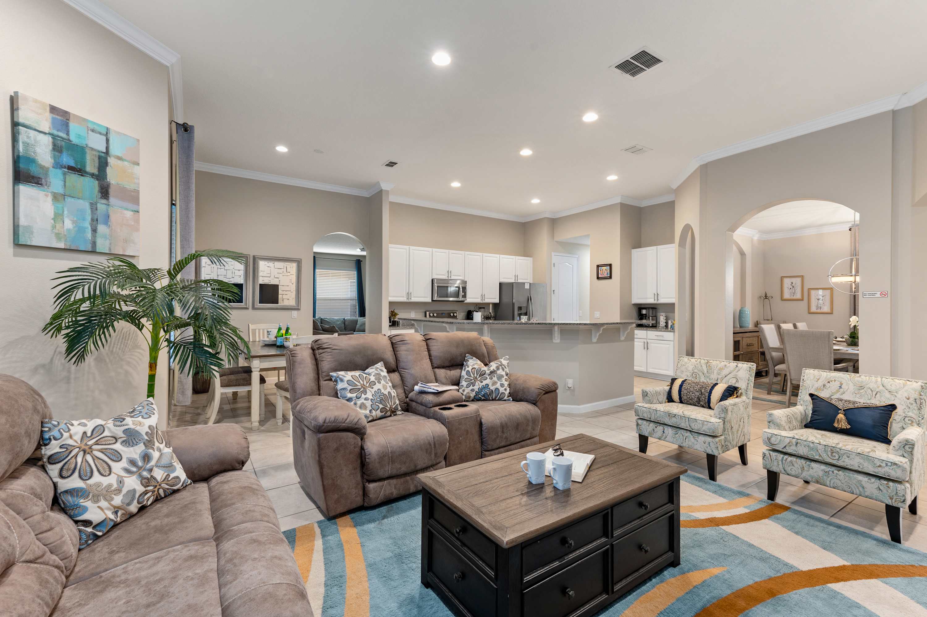 Heated Pool, Lazy River, Game Room 12 MI to Disney