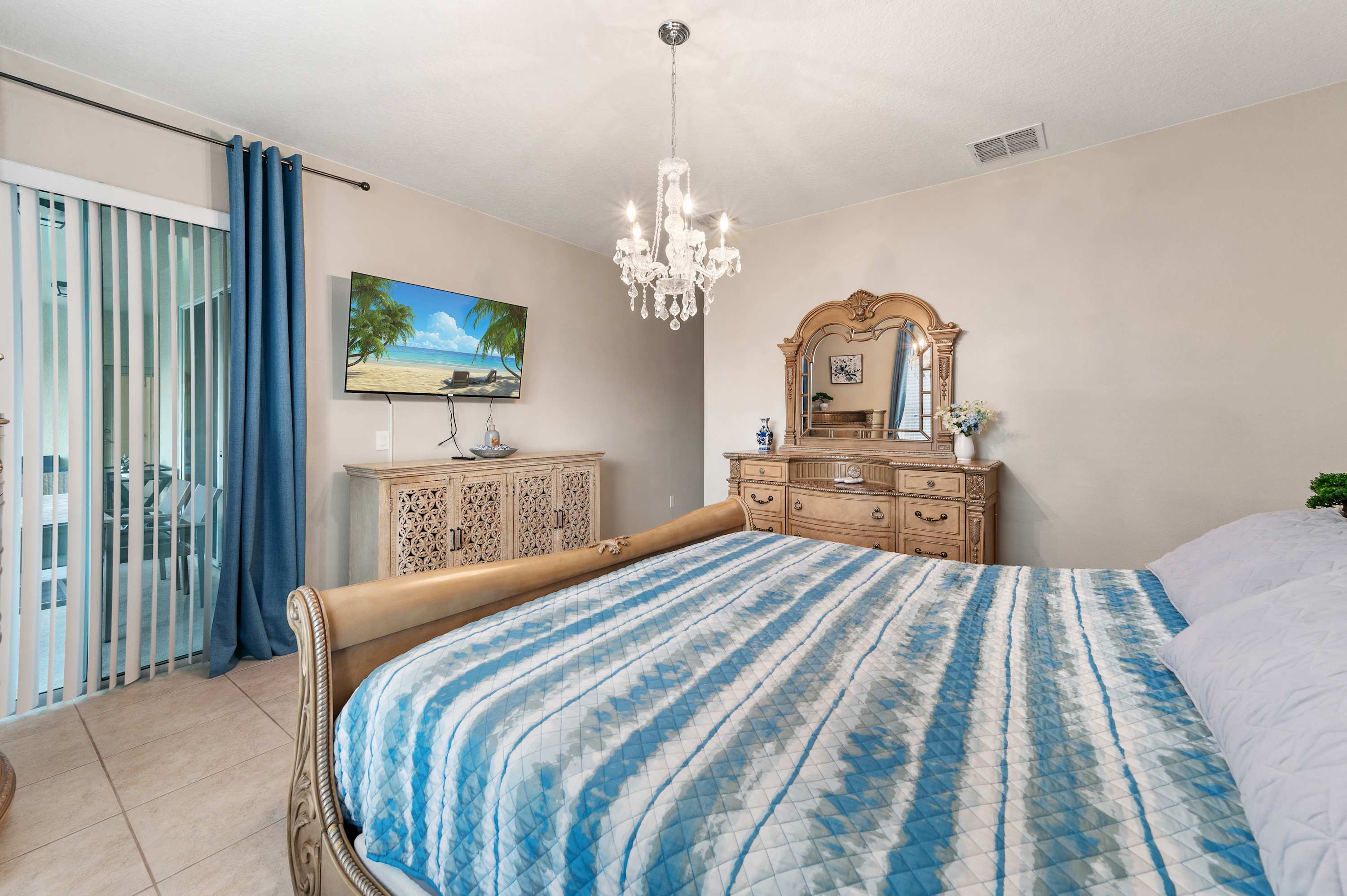 Heated Pool, Lazy River, Game Room 12 MI to Disney