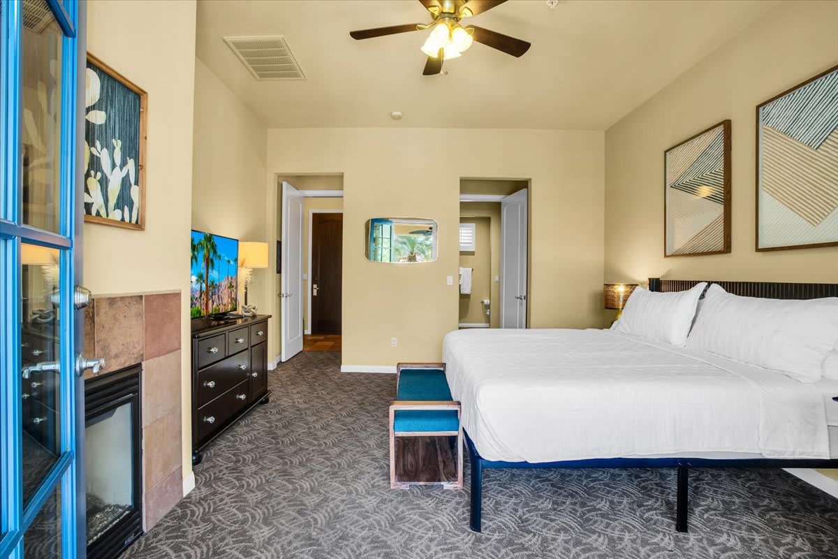 Legacy Villas Studio overlooking Main Pool #B - Photo 4