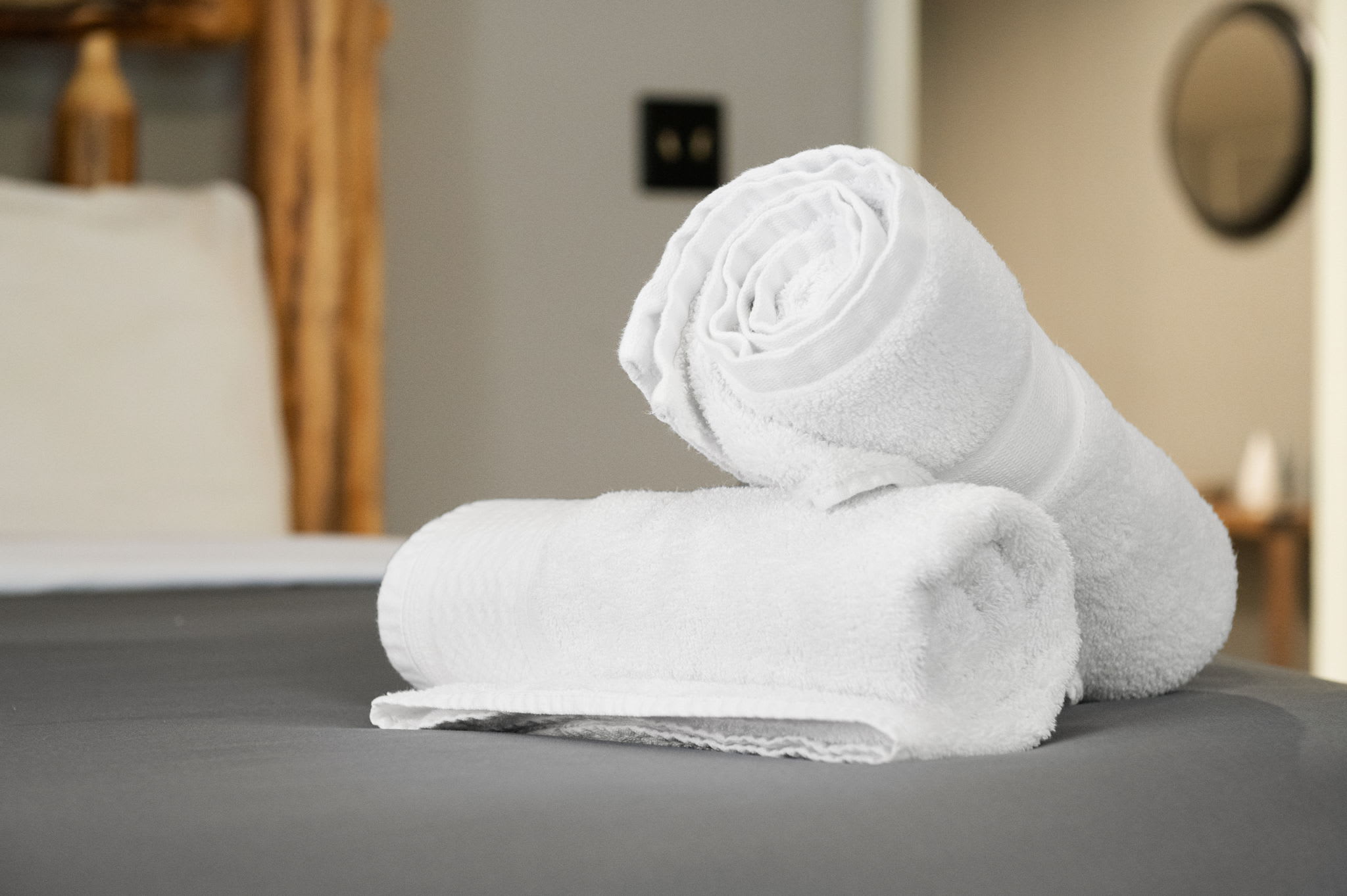 A simple yet thoughtful detail, these plush linens reflect the care and hospitality we offer.