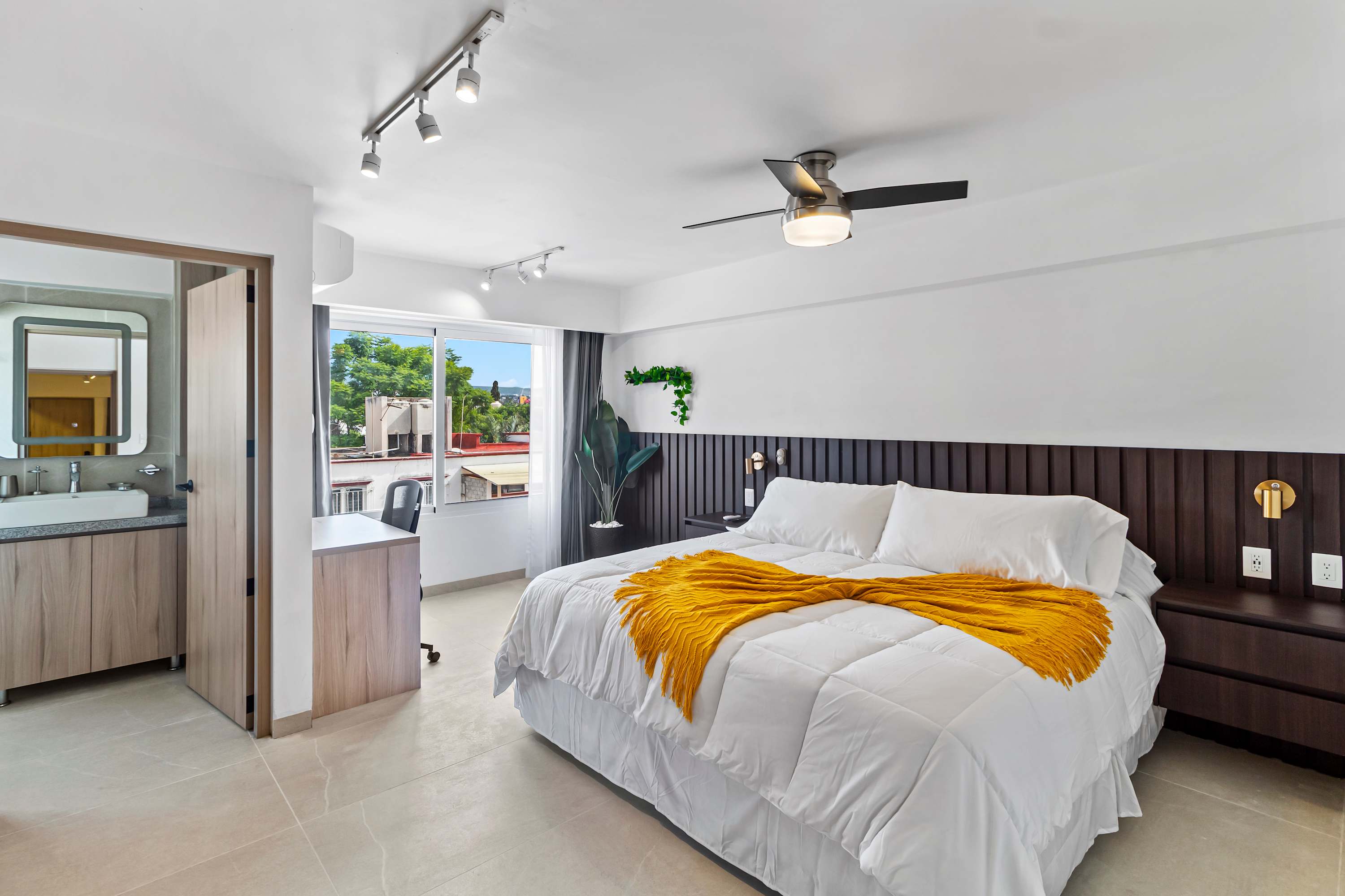 MS Moderna Suite Centrica  Aire Acondicionado