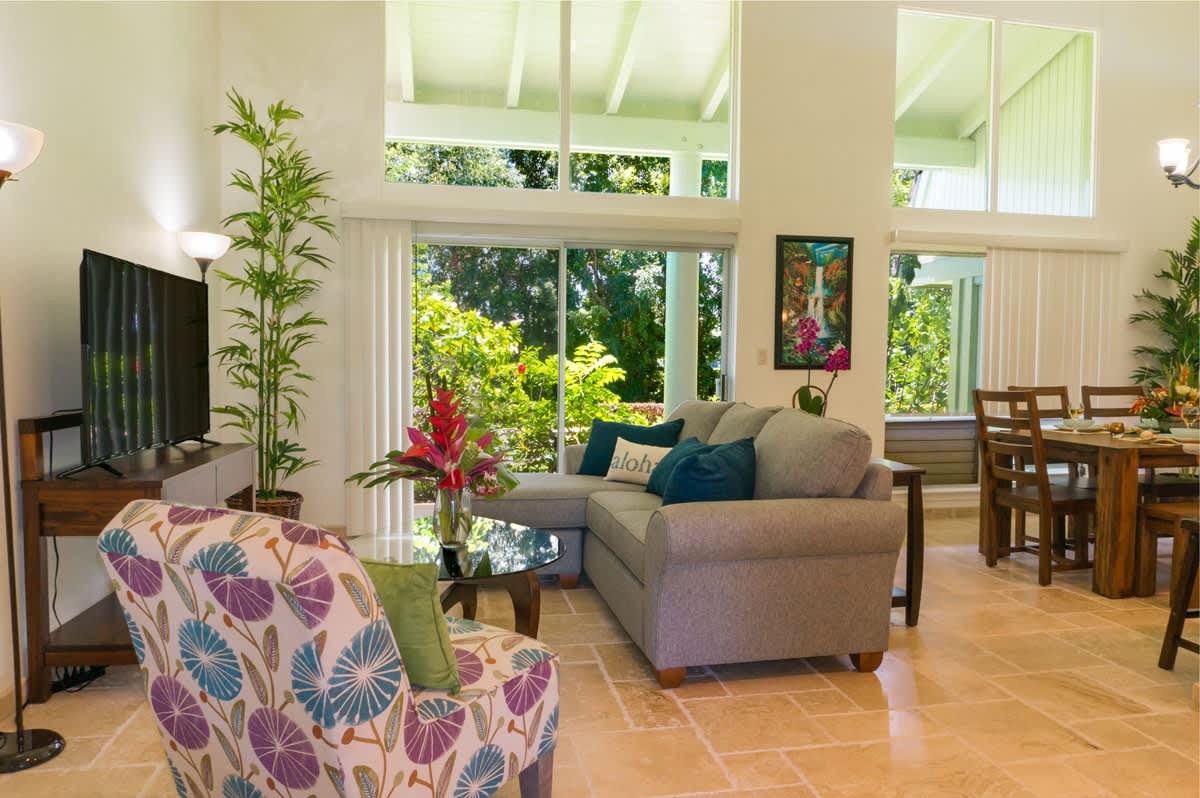 Walk to the Beach and Westin! Sleeps 6 — Princeville, HI — vacation rental