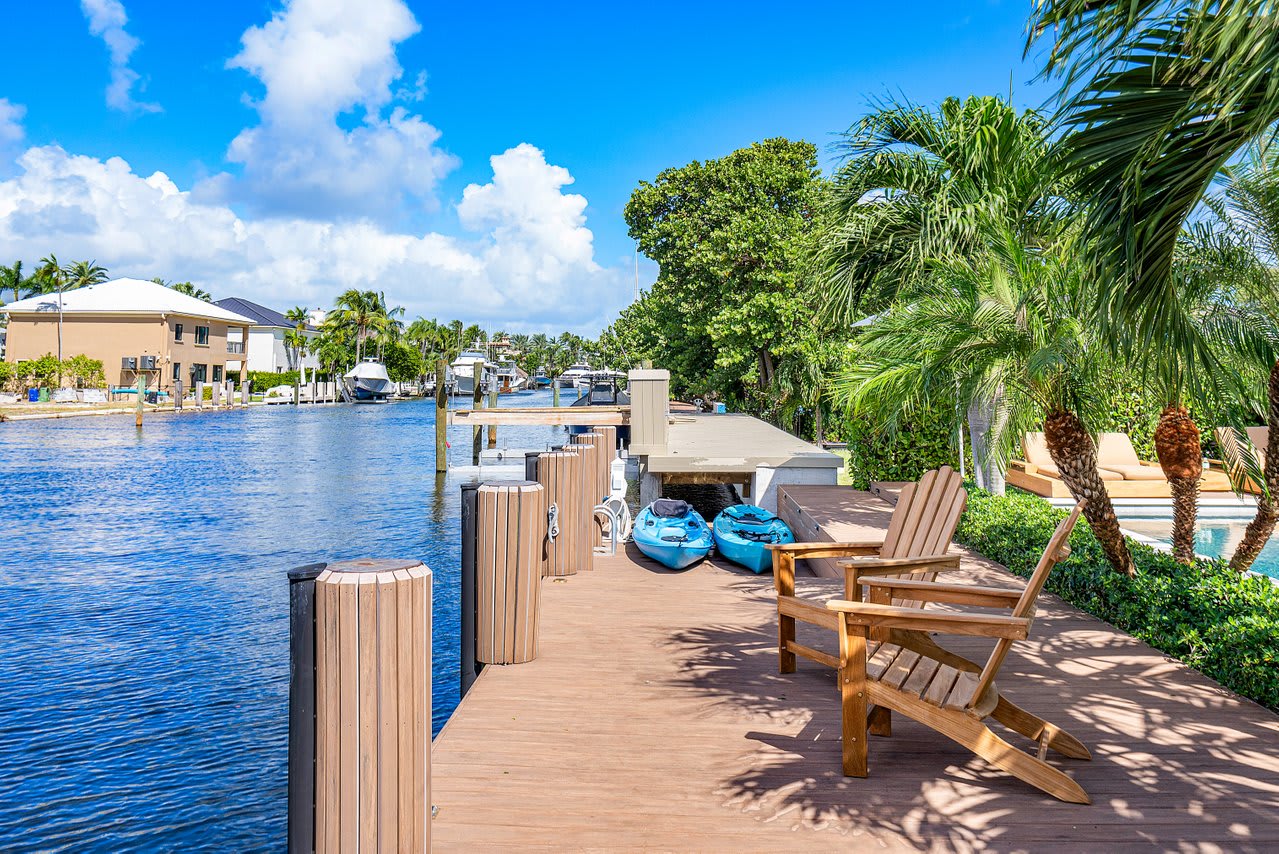 Enjoy the beauty of the canal right outside your door.