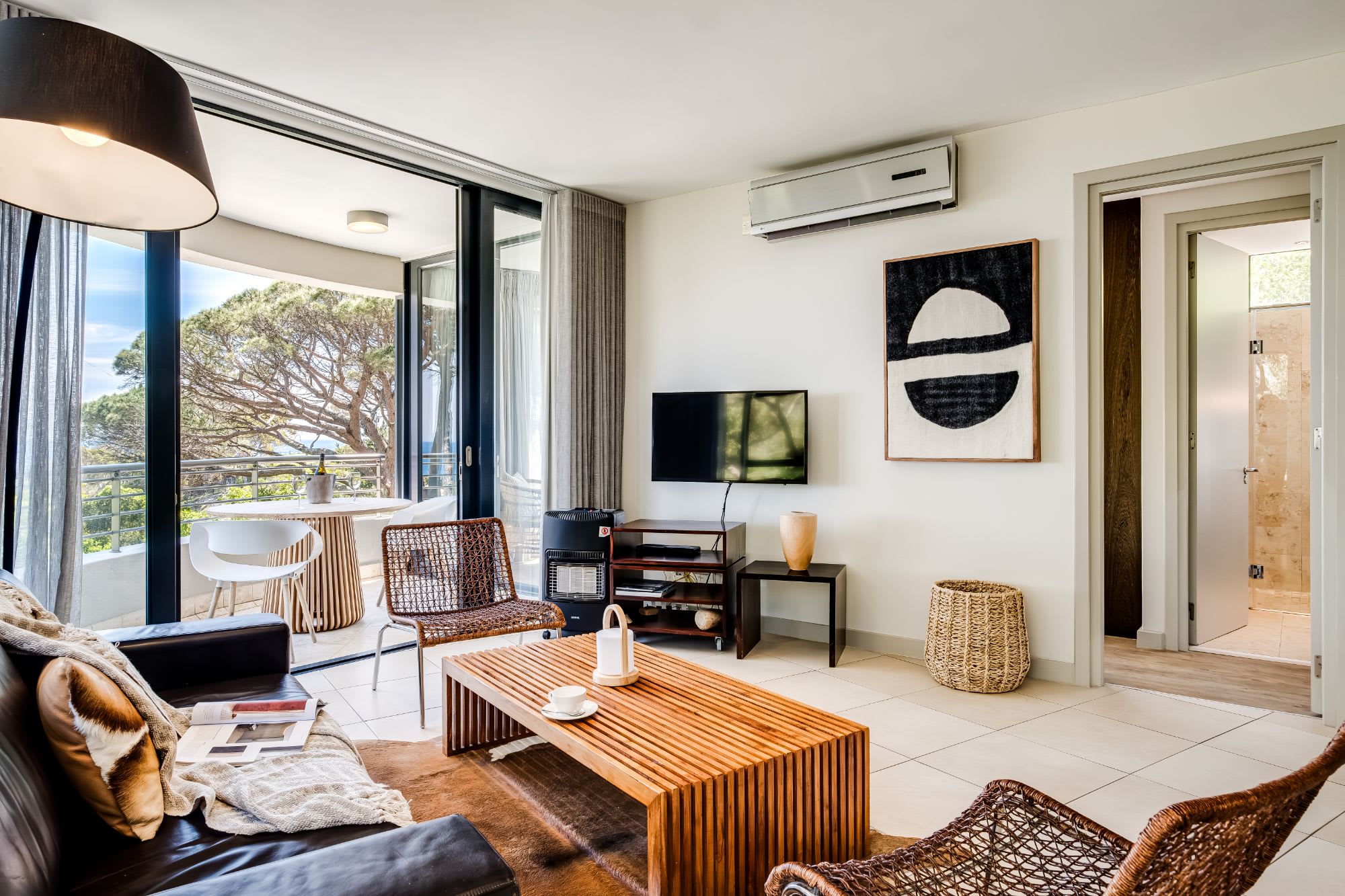 Delightful Rental w Sea Views Vadi Apartment 6