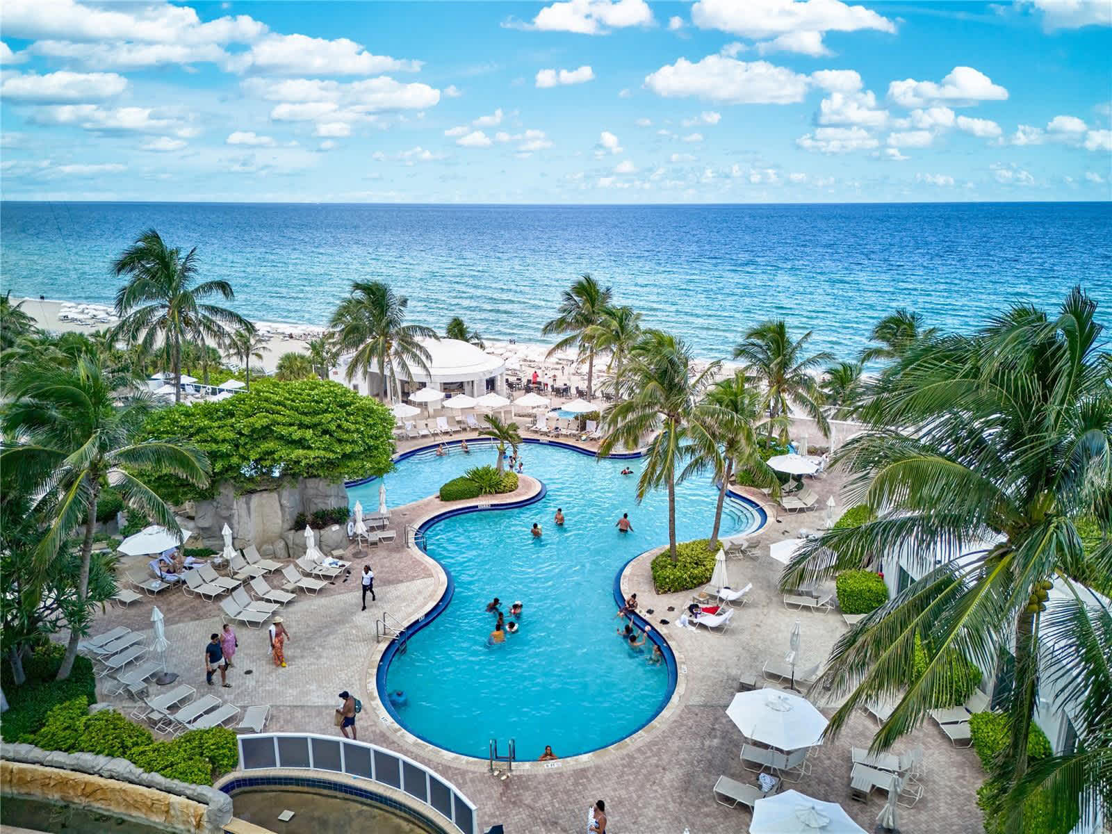 Oceanview Studio | Pool | Beach & Dining | Miami — Sunny Isles Beach, FL — vacation rental
