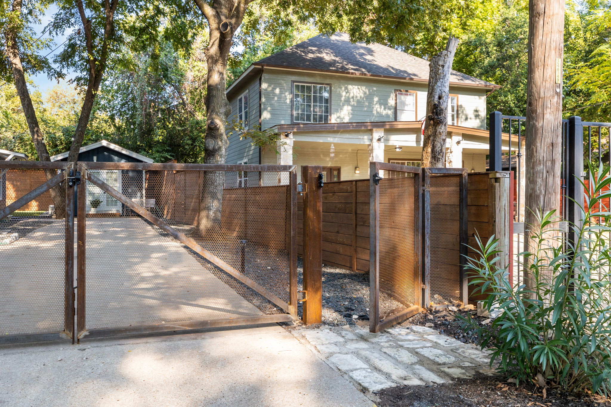 Prime East Side Austin | Casa & Casita Cherico