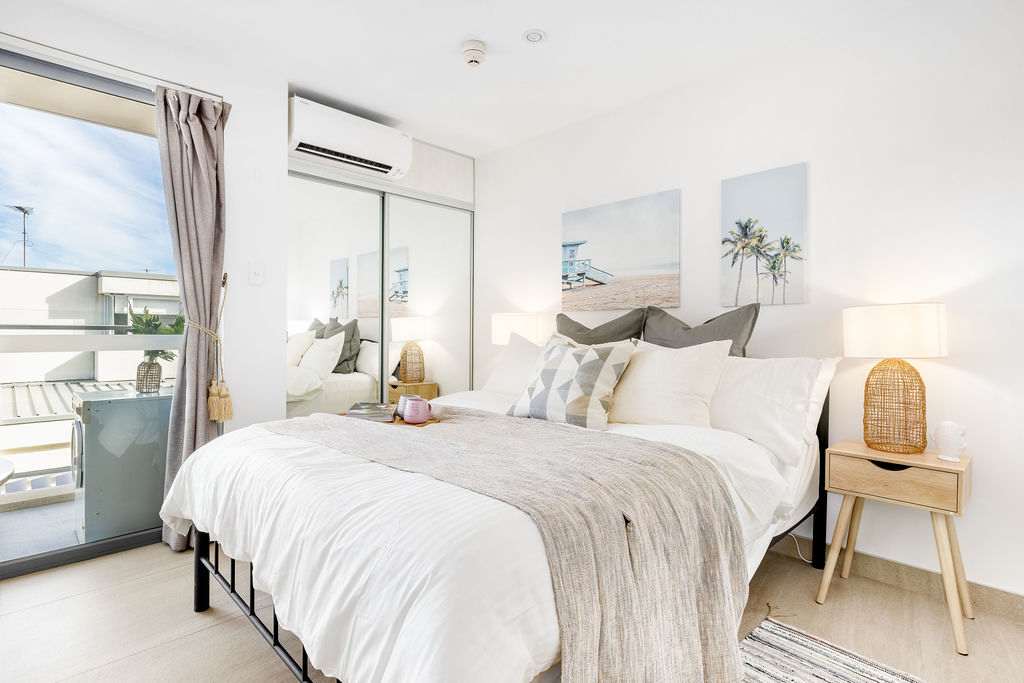 Stylish Studio Steps from Bondi Shoreline — Bondi Beach, New South Wales — vacation rental