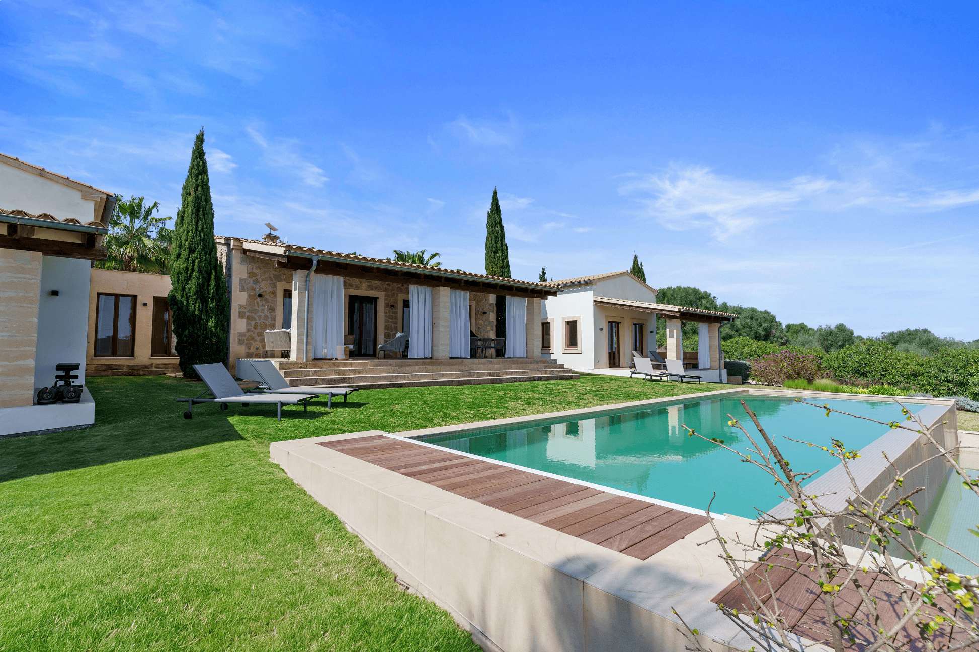 Luxury Finca: Infinity Pool and Magnificent Views — Muro, Illes Balears — vacation rental
