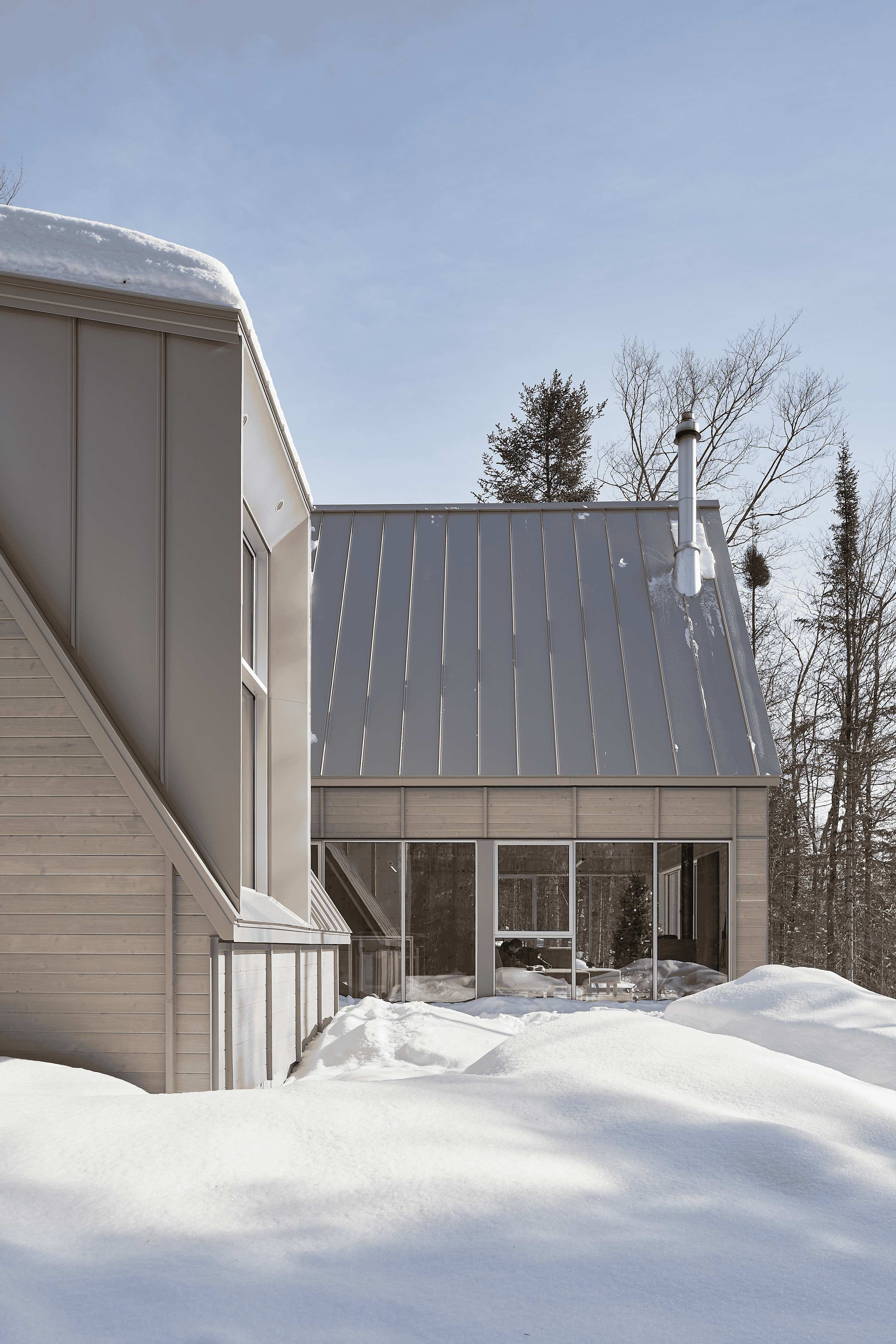 Le Cap Lanaudi re BESIDE le-cap-lanaudi-re-beside