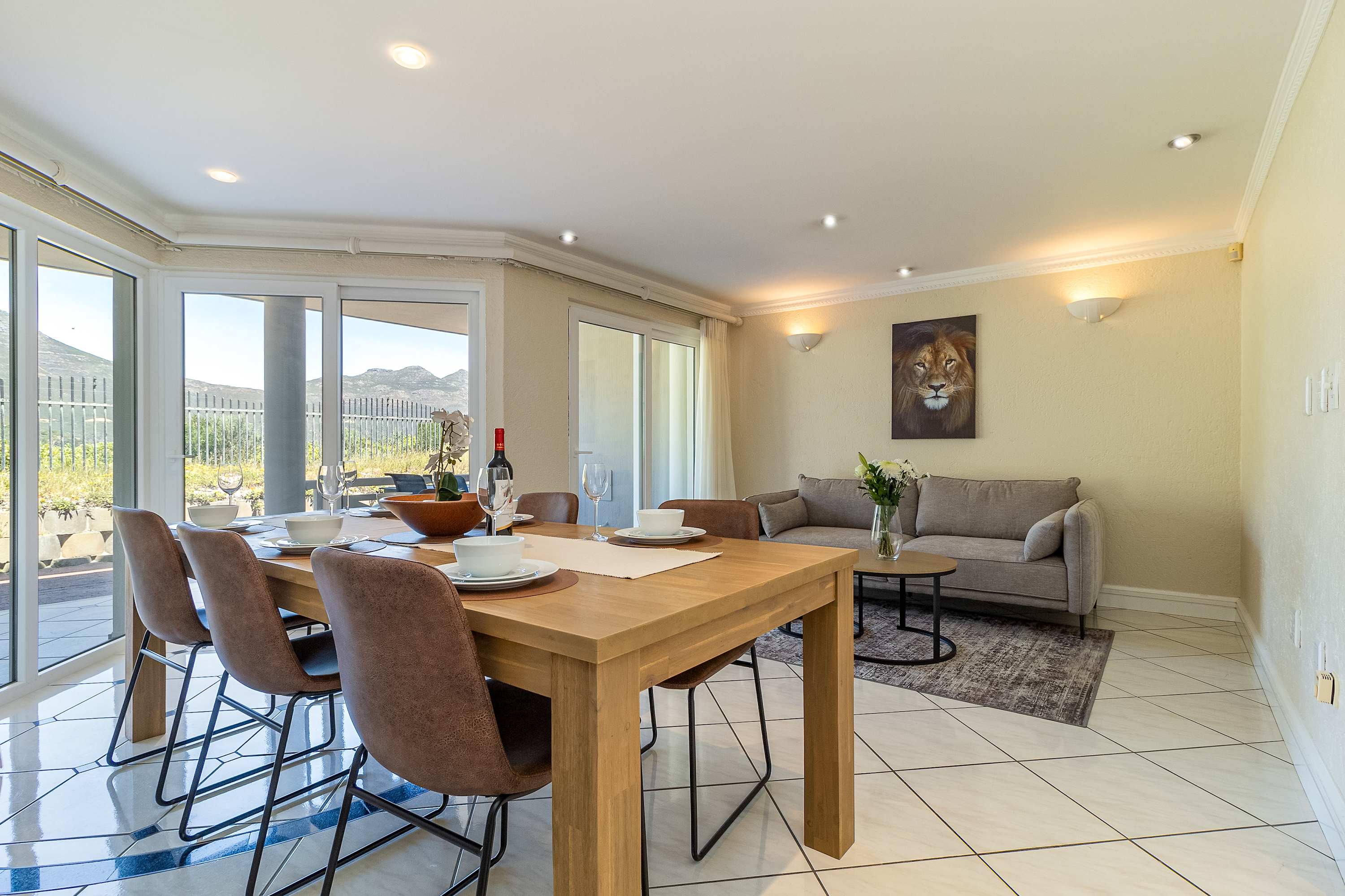Beachfront Villa, Beach Club, HoutBay, Cape Town, South Africa  - Picture 23