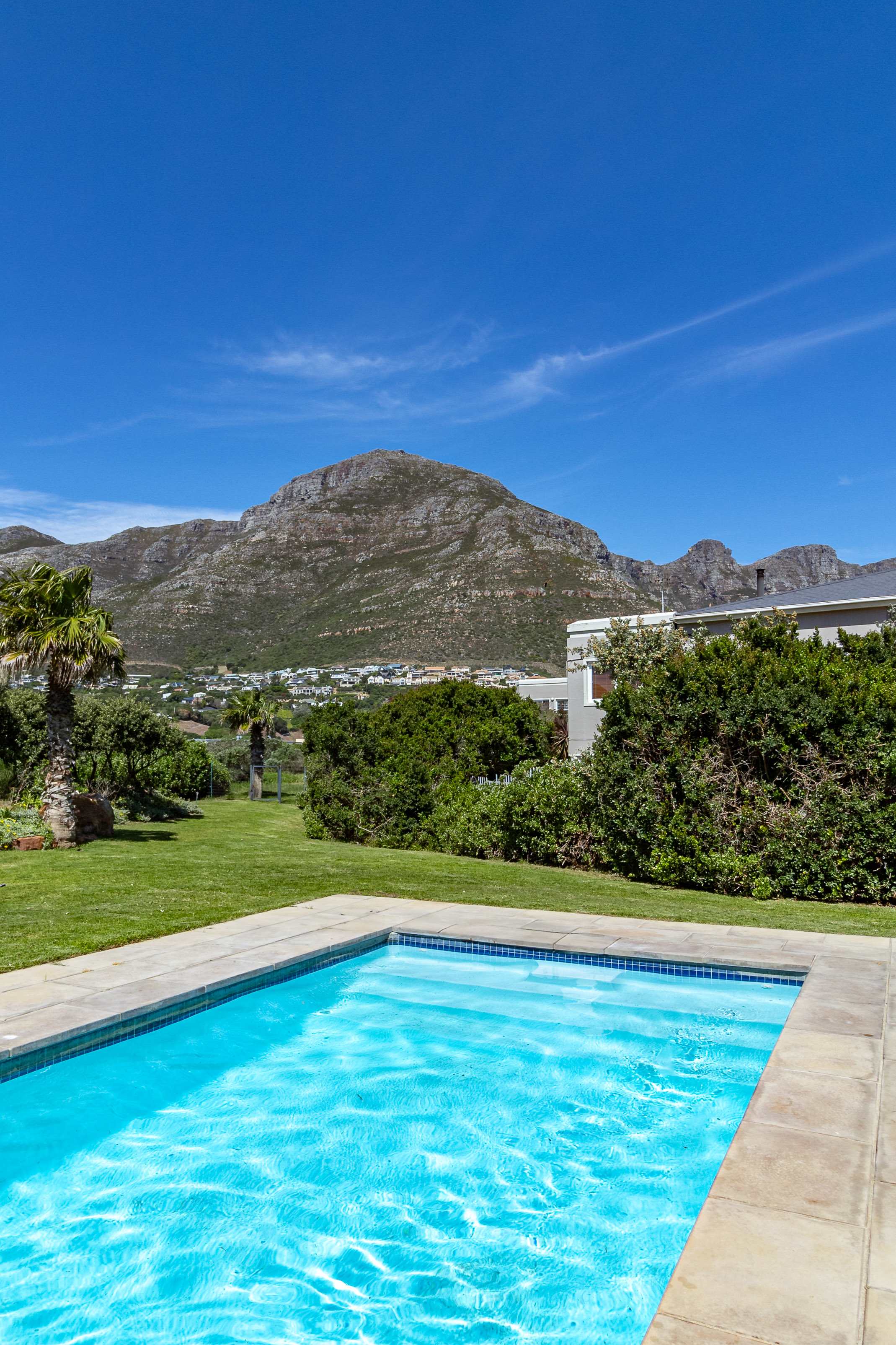 Beachfront Villa, Beach Club, HoutBay, Cape Town, South Africa  - Picture 47