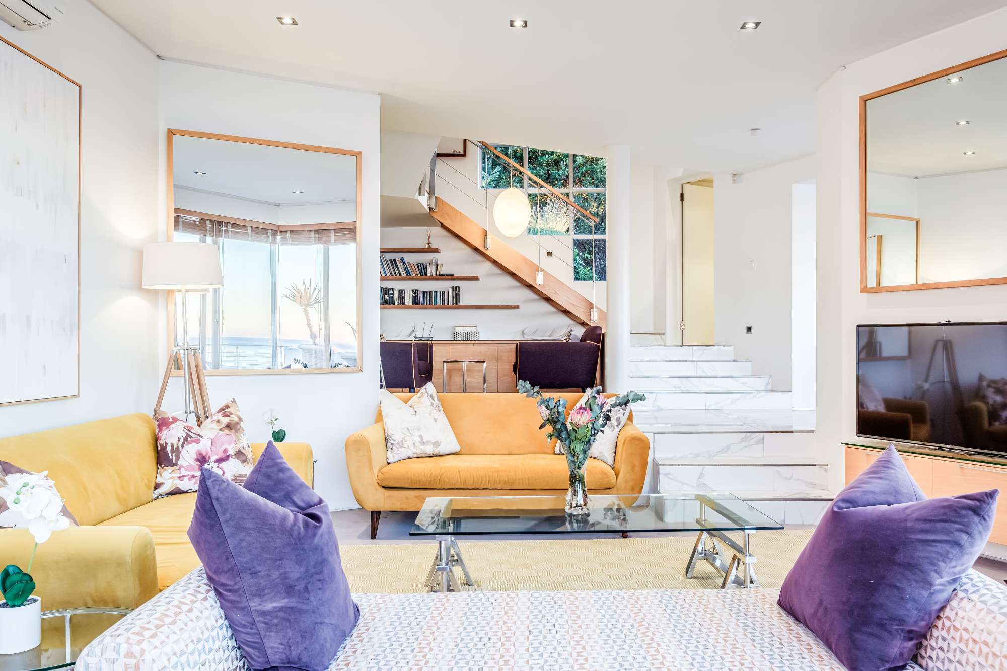 Immaculate Camps Bay Villa w Jacuzzi Views and Pool Villa Grenache 9