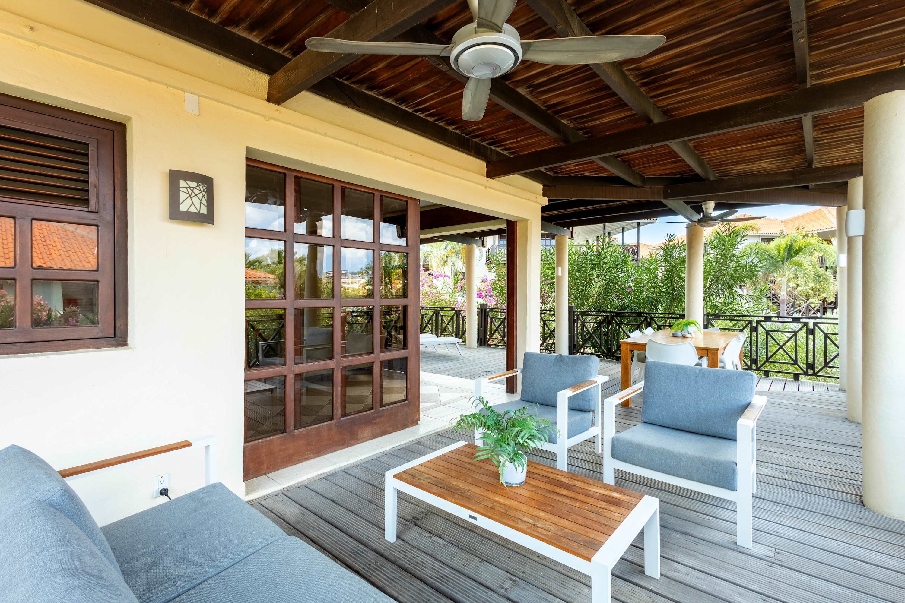 Family-Friendly Tropical Retreat at Blue Bay 4