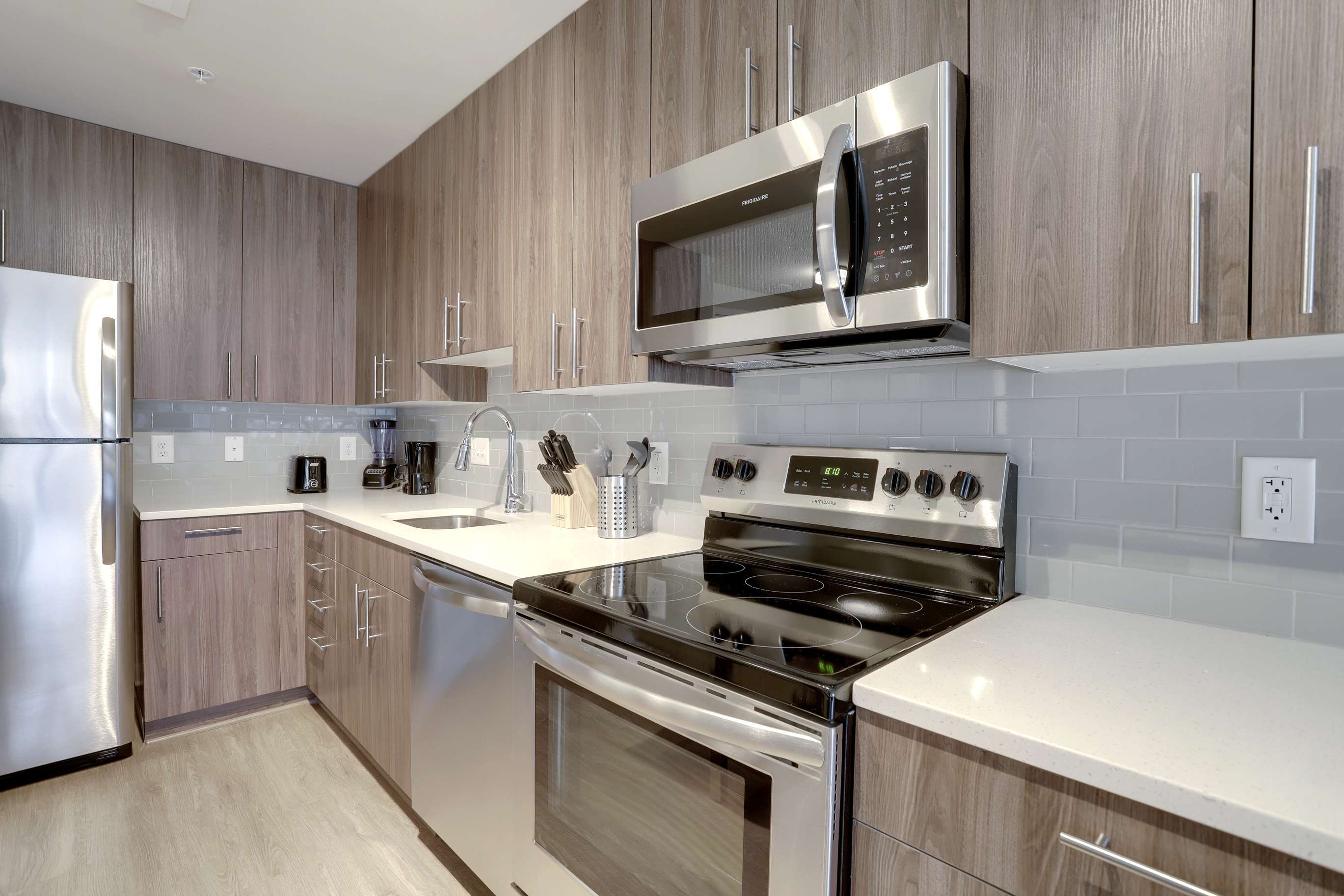 Stay in Style: Comfortable Apt w Premier Amenities