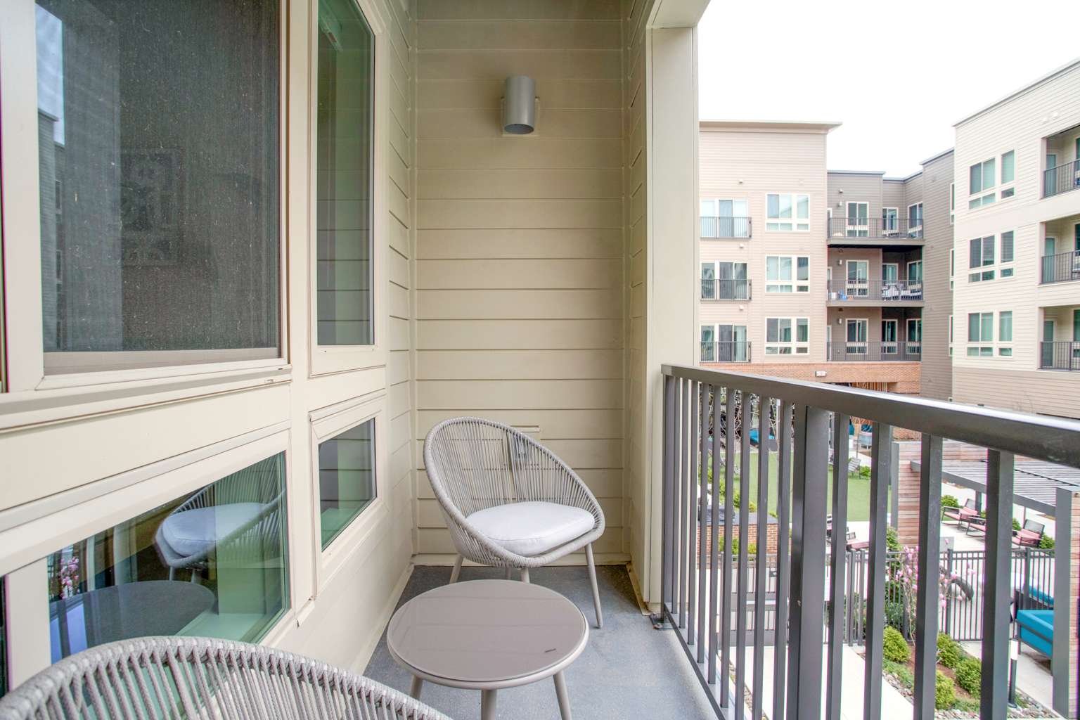 Elegant Apt Near National Mall - Photo 22