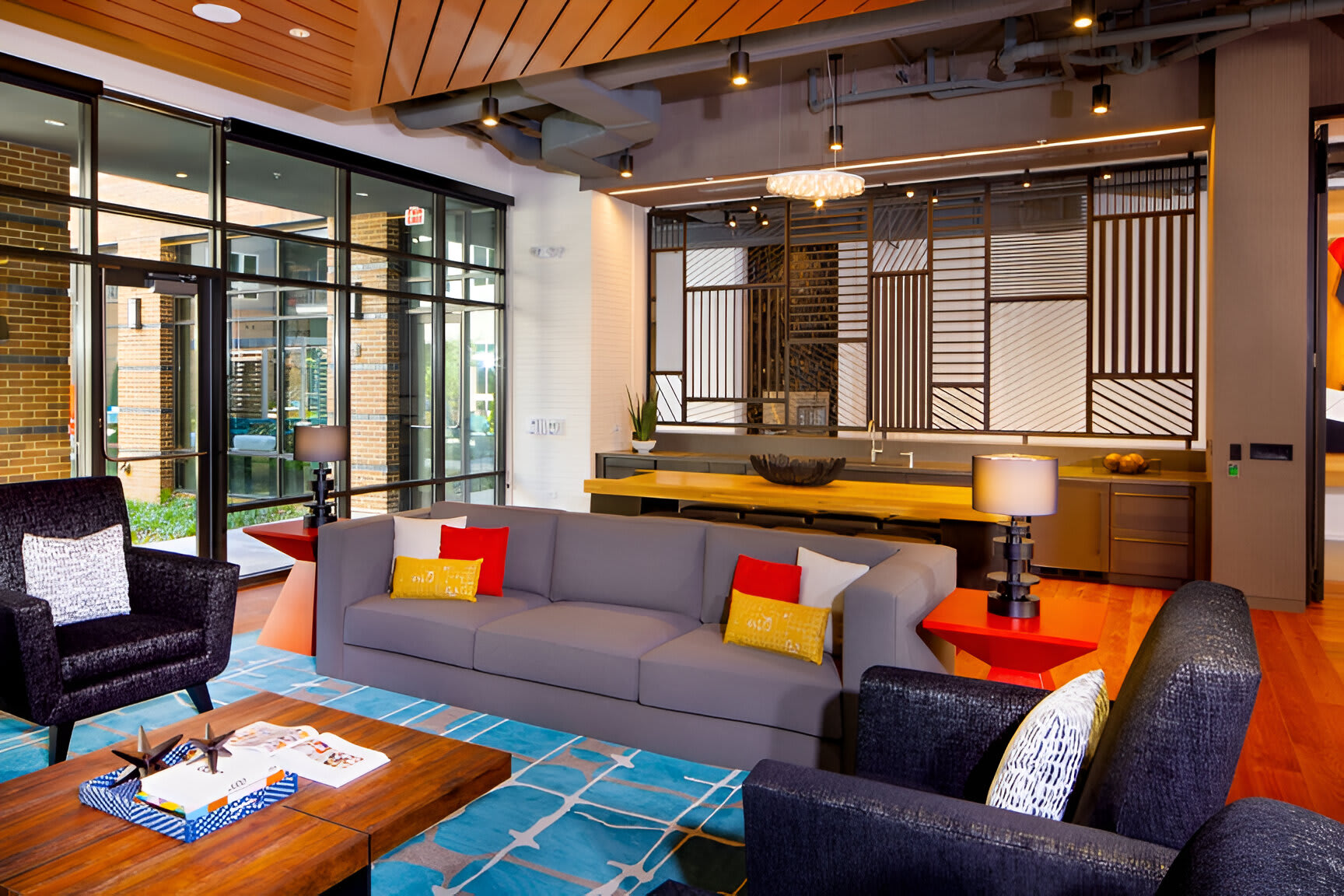 Elegant Apt Near National Mall - Photo 28