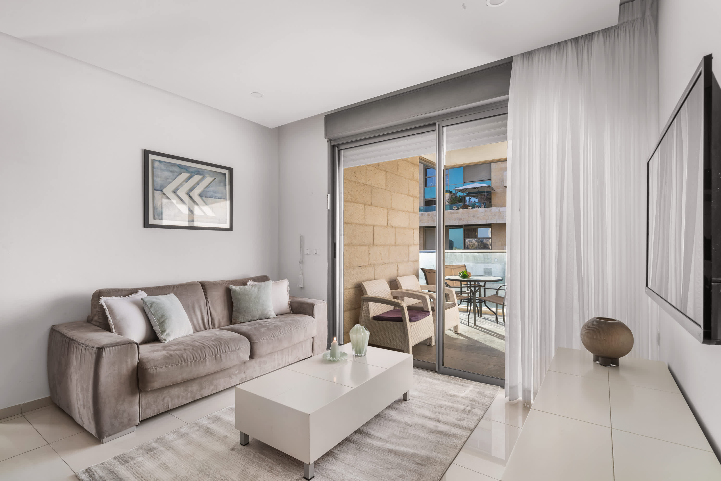 Spacious Downtown Retreat with Terrace and Parking photo 30
