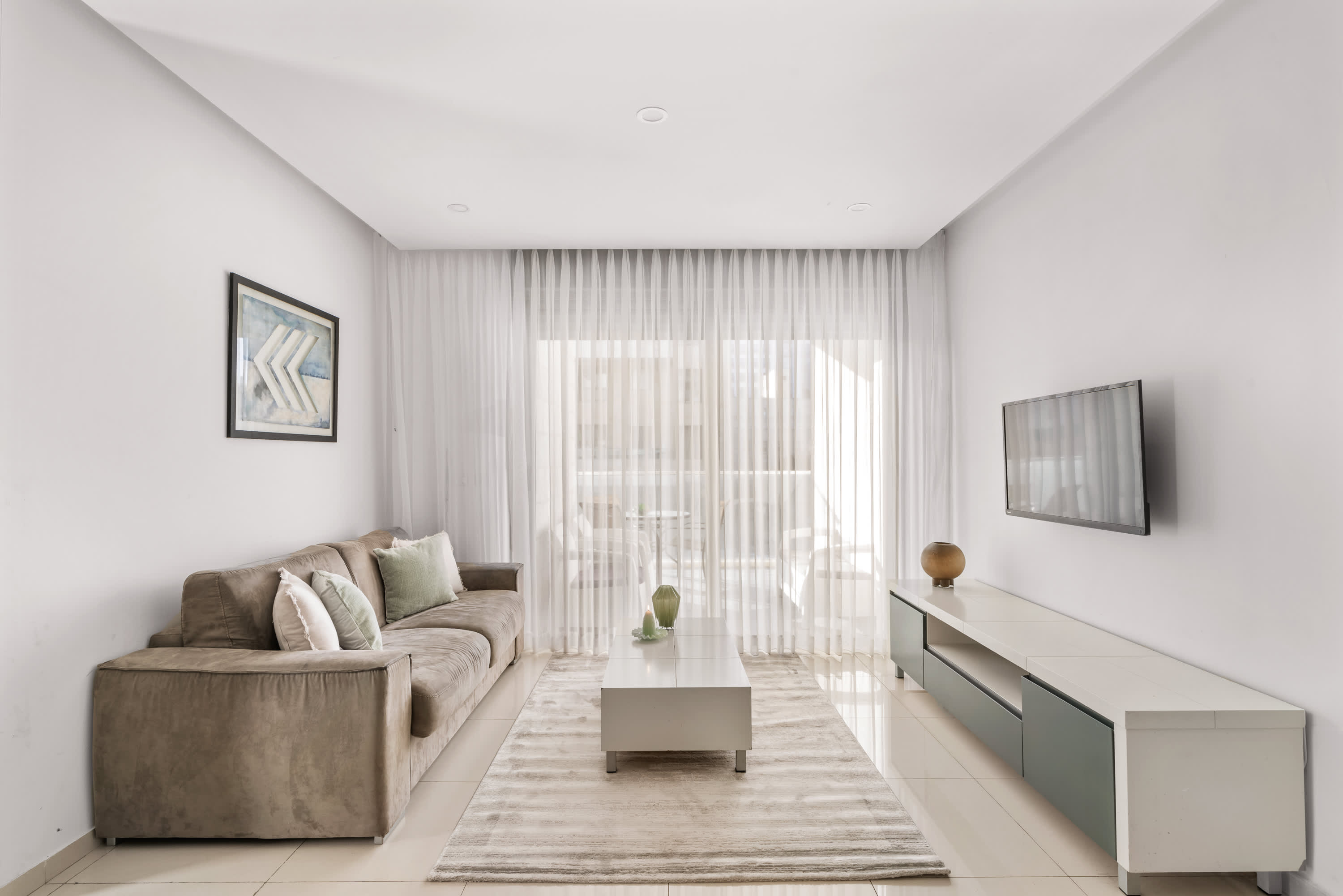 Spacious Downtown Retreat with Terrace and Parking photo 28