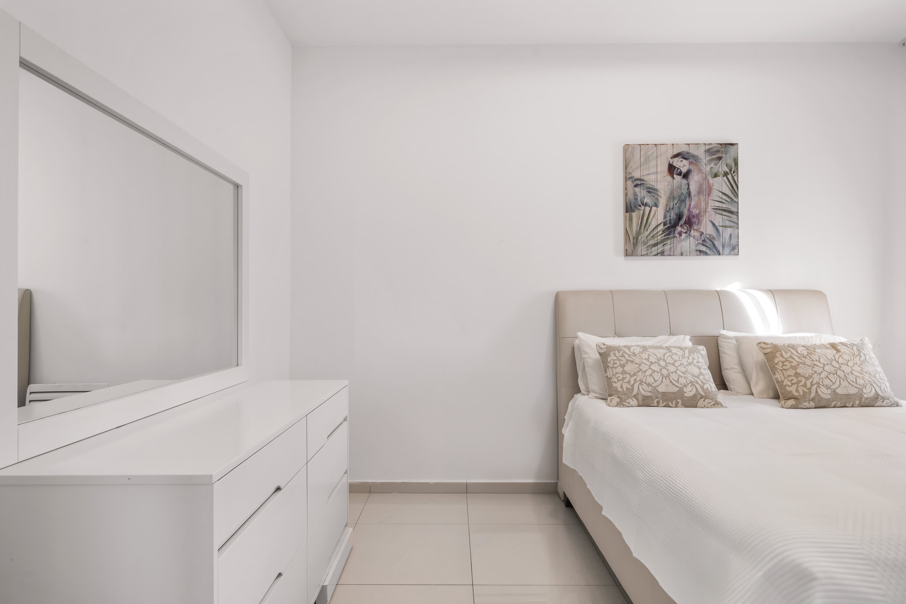 Spacious Downtown Retreat with Terrace and Parking photo 22