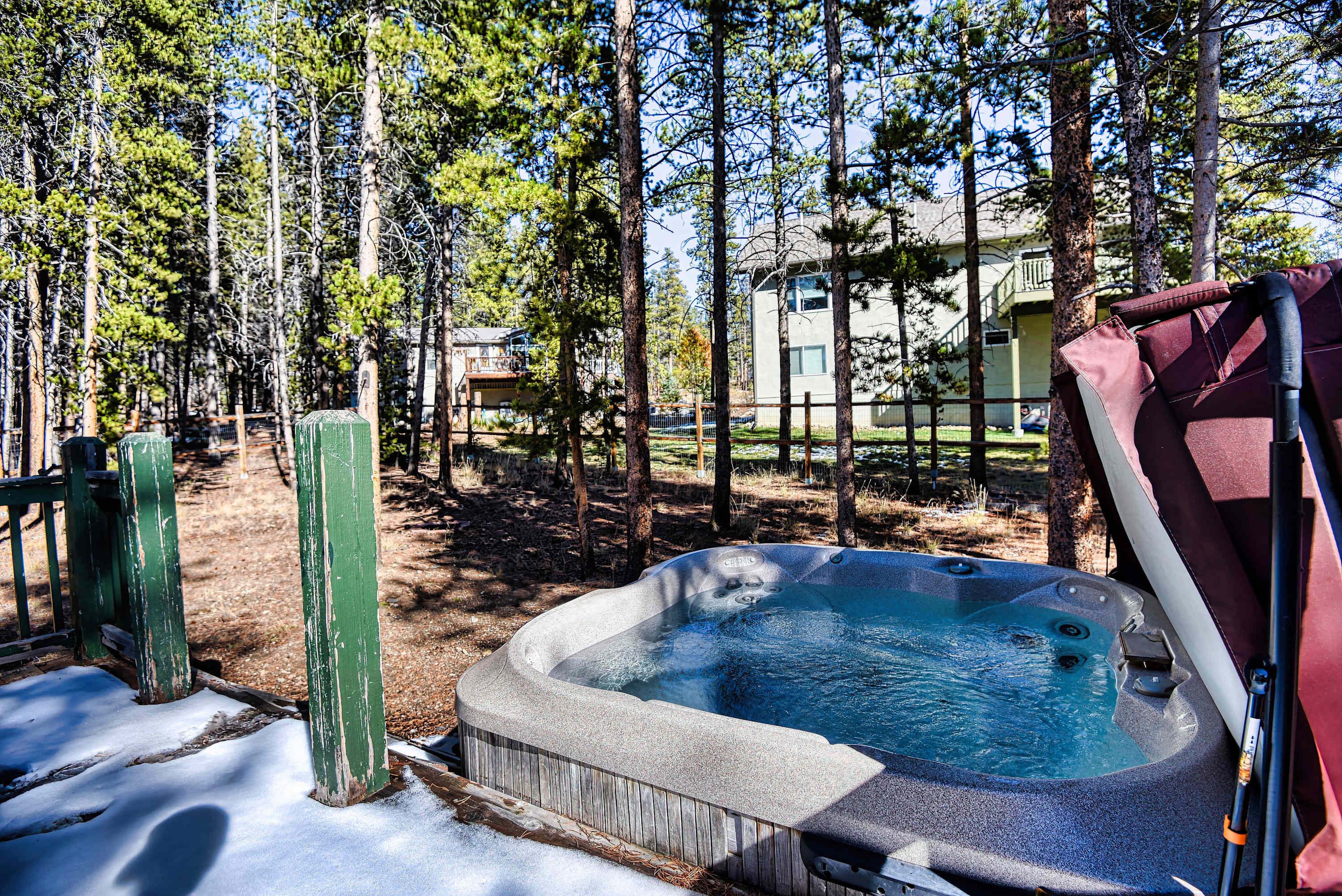 Hot tub, Arcades, Forest Vibe & Close to Downtown! — Leadville, CO — vacation rental