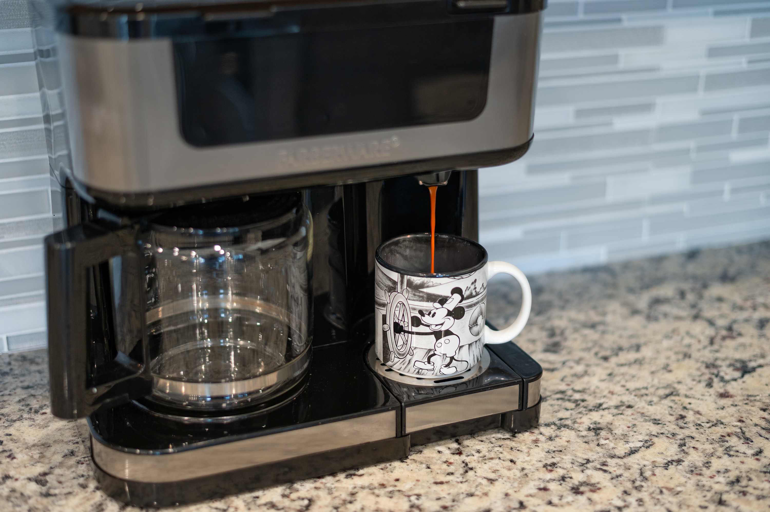 Lazy River, Heated Pool, Themed BR & Grill!