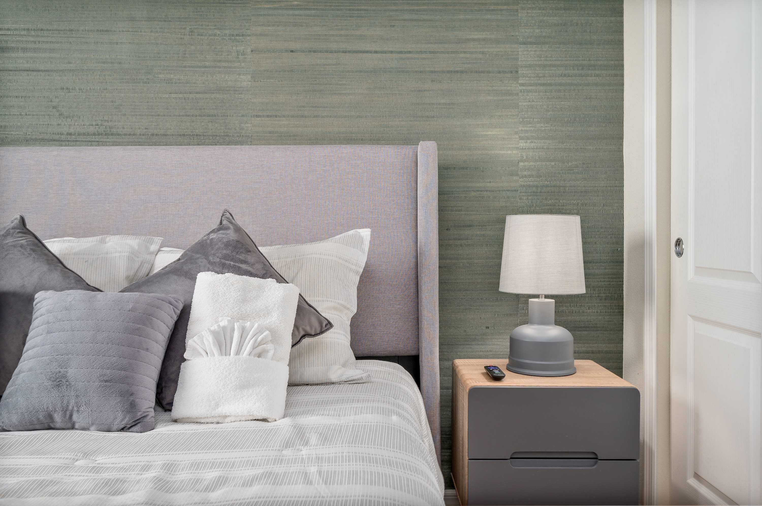 Lazy River, Heated Pool, Themed BR & Grill!