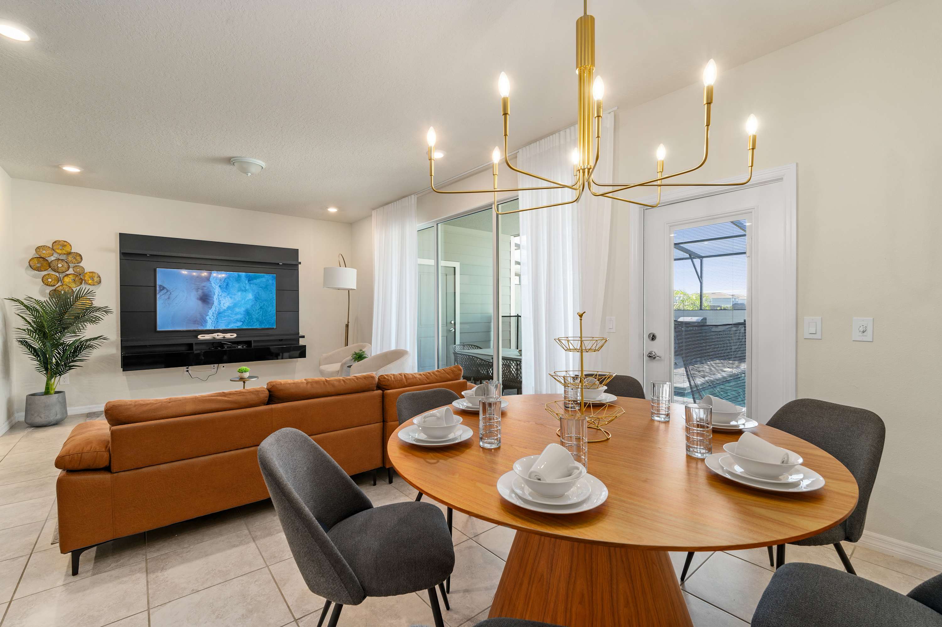 Lazy River, Heated Pool, Themed BR & Grill!