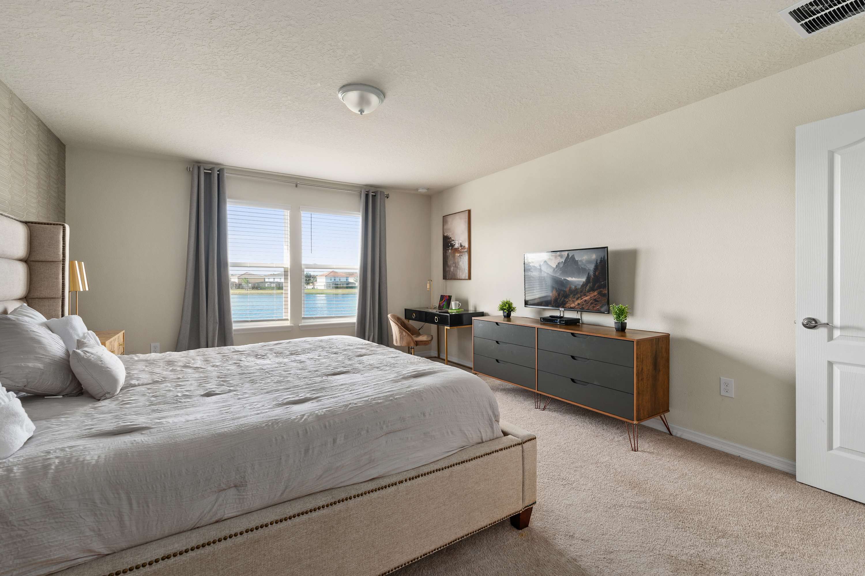 Lazy River, Heated Pool, Themed BR & Grill!