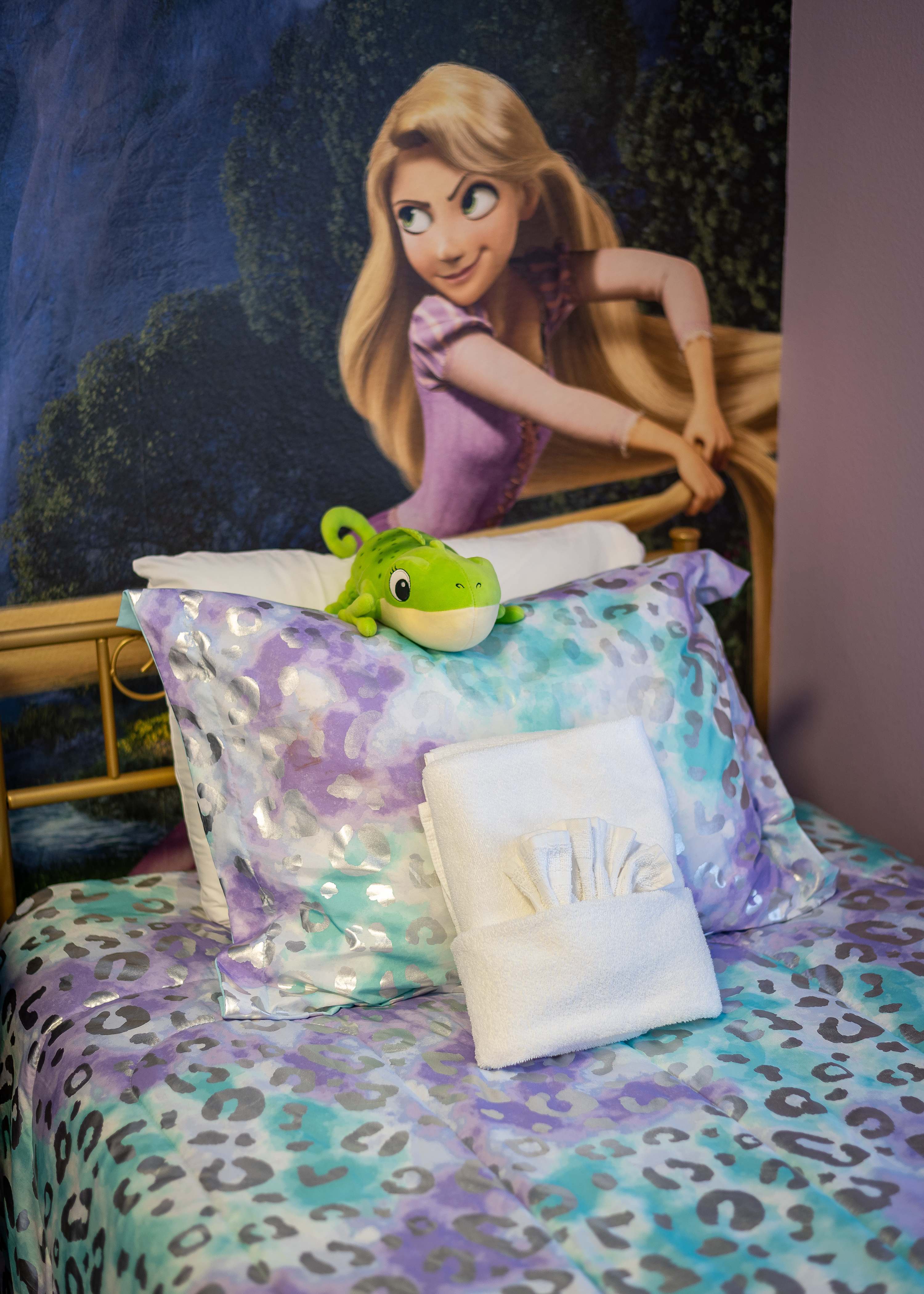 Lazy River, Heated Pool, Themed BR & Grill!