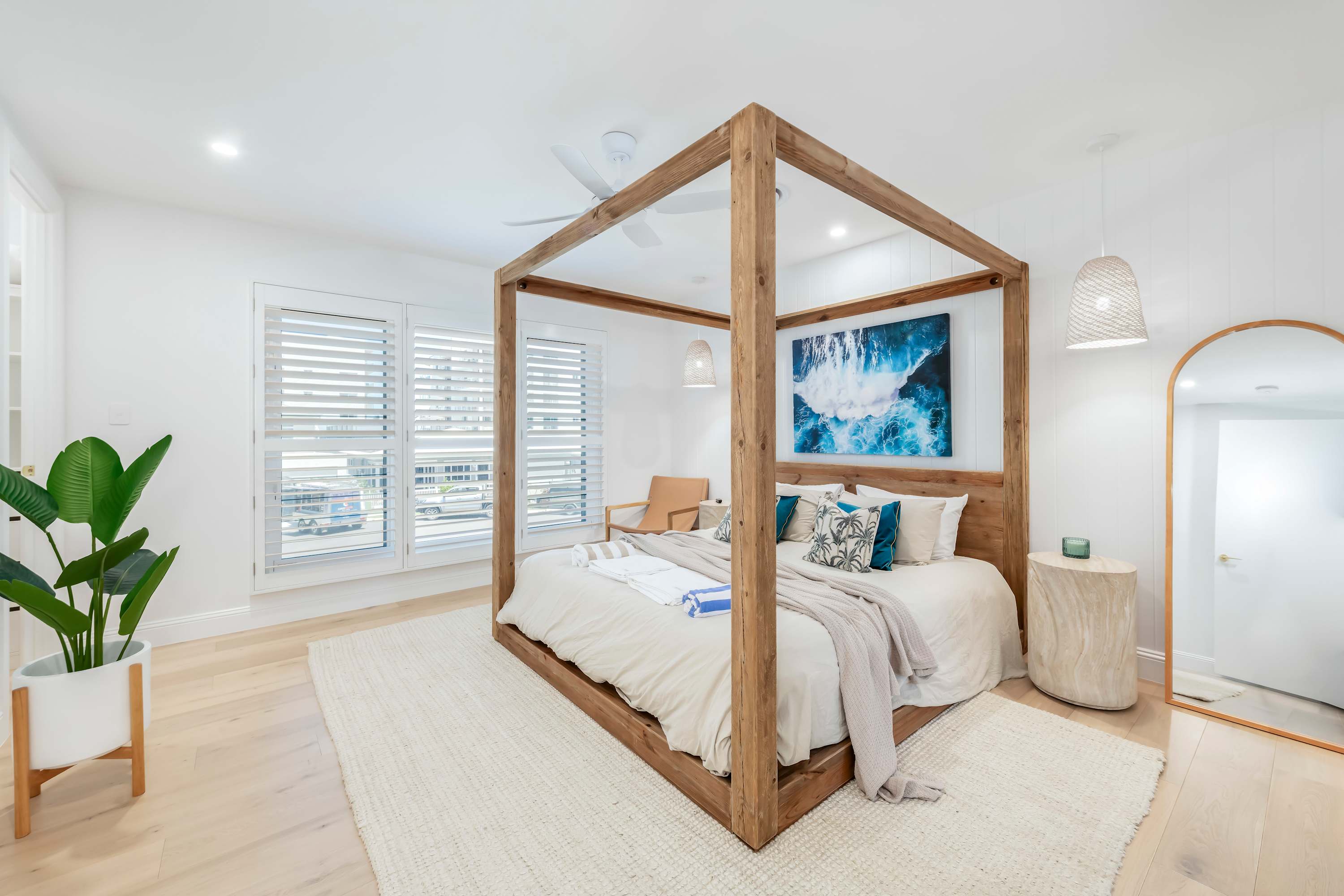 Bargara Coastal Luxe: Aircon, Out S Pet, Sleeps 8 — Bargara, Queensland — vacation rental