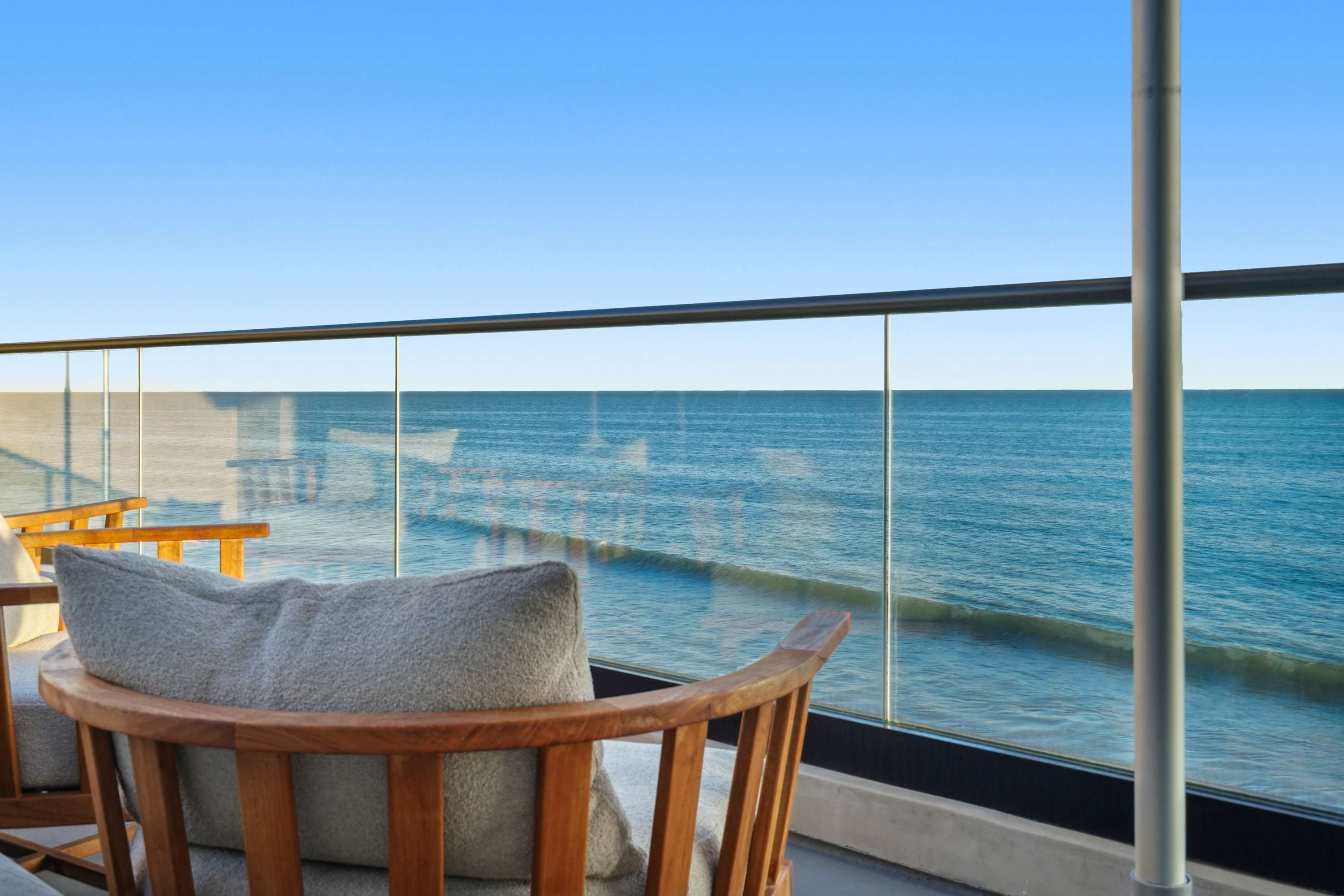 Lounge on the deck with the waves as your soundtrack.