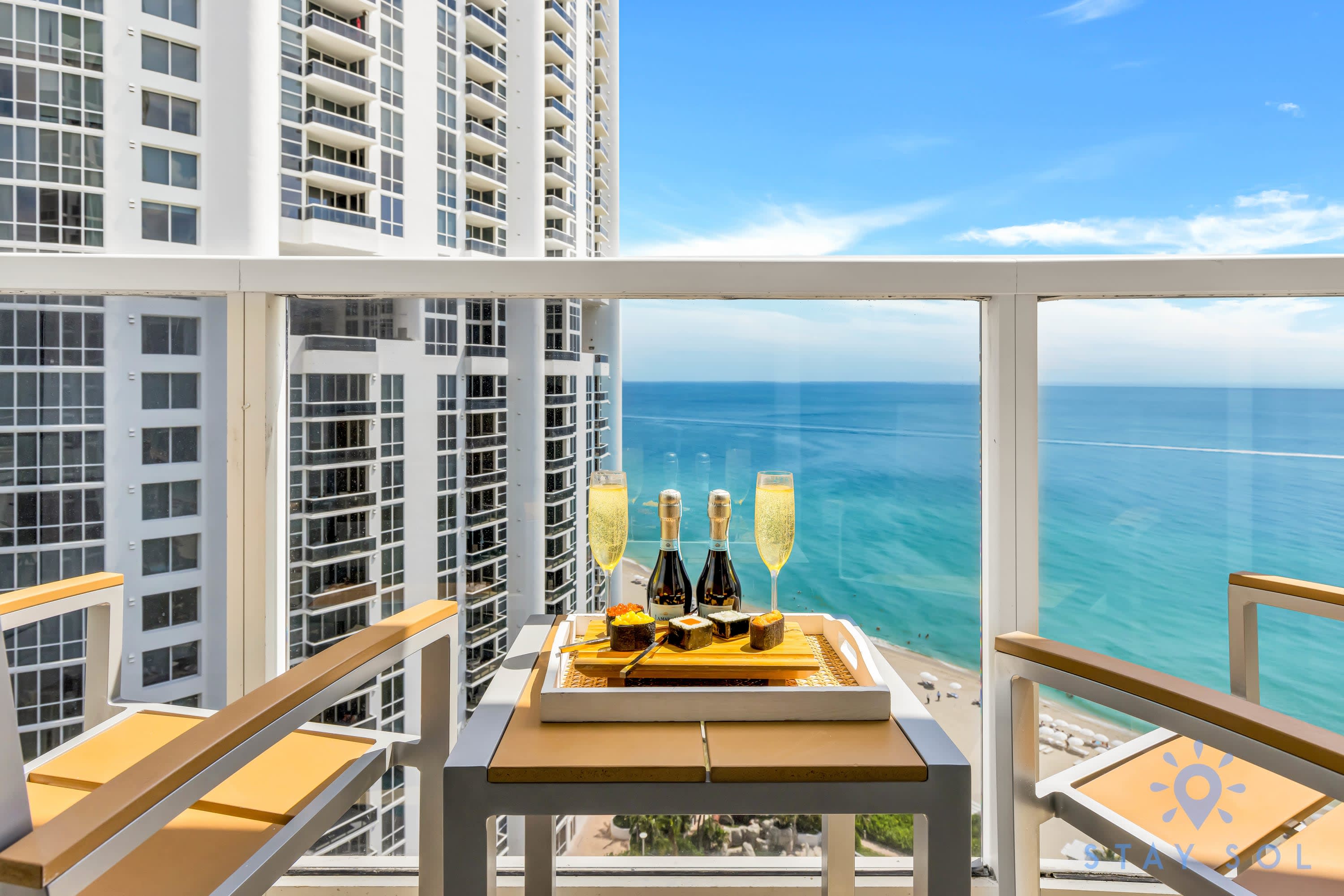 Studio • Ocean Views & Premium Amenities