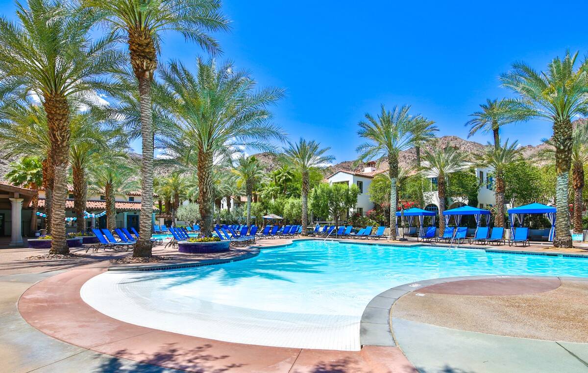 Resort Luxury Villa 12 pools, 11 hot tubs, balcony — La Quinta, CA — vacation rental